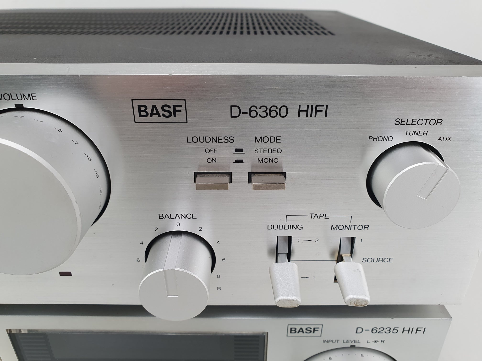 BASF Set D-6200 Tuner - D-6360 Stereo versterker D-6235 Cassettedeck