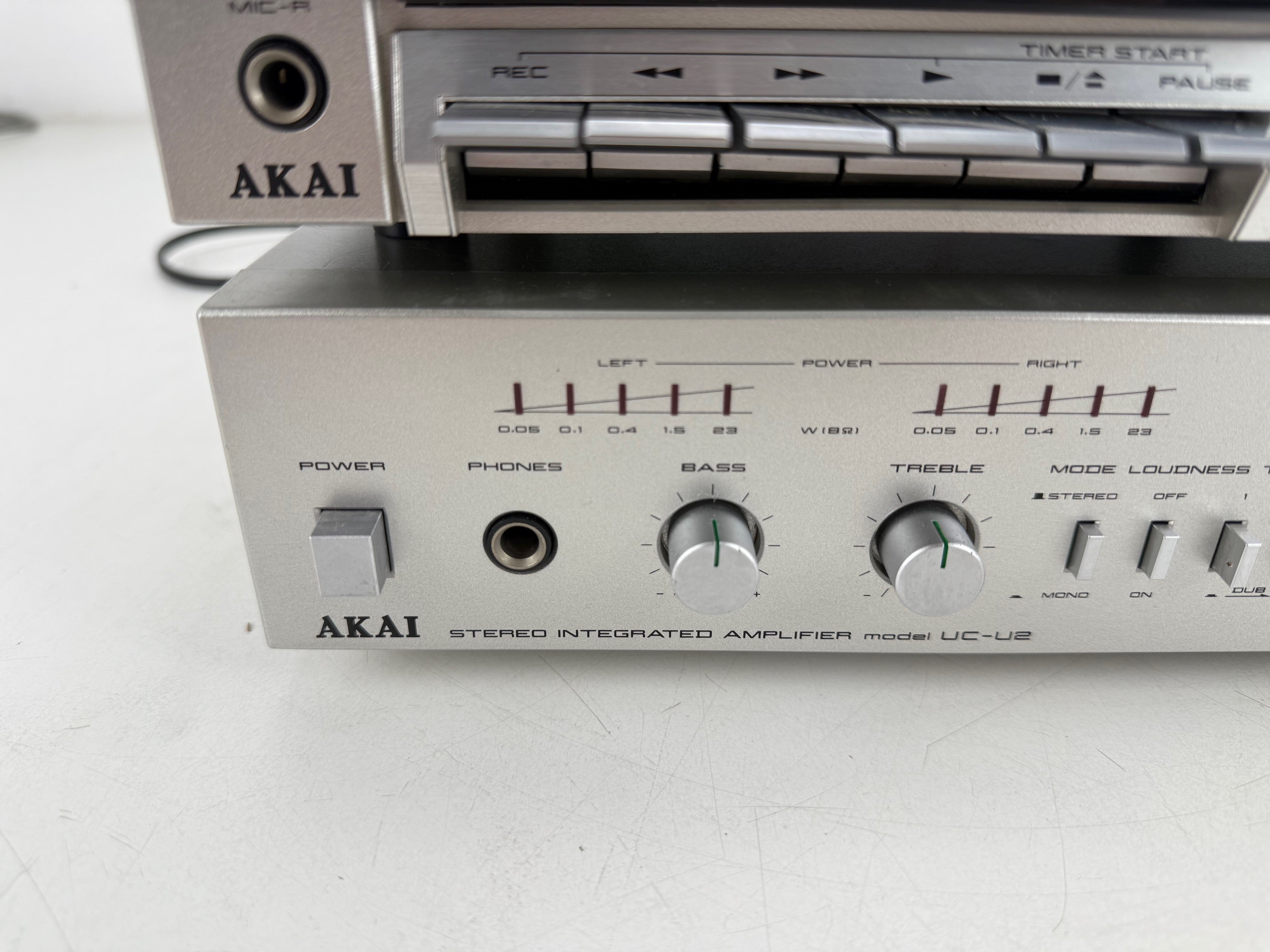 Akai UC-M2 stereo cassettedeck / UC-U2 stereo geïntegreerde versterkerset