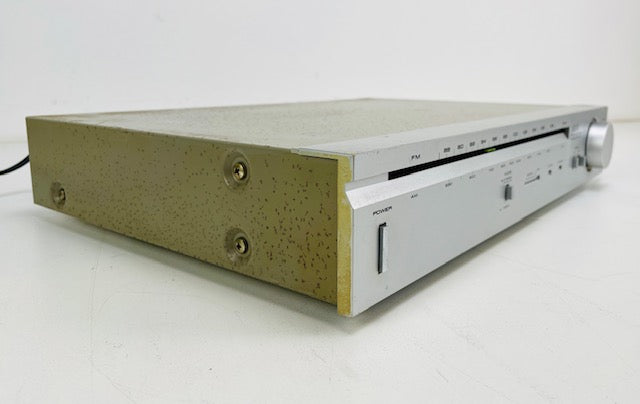 Akai AT-K11 AM/FM stereo tuner