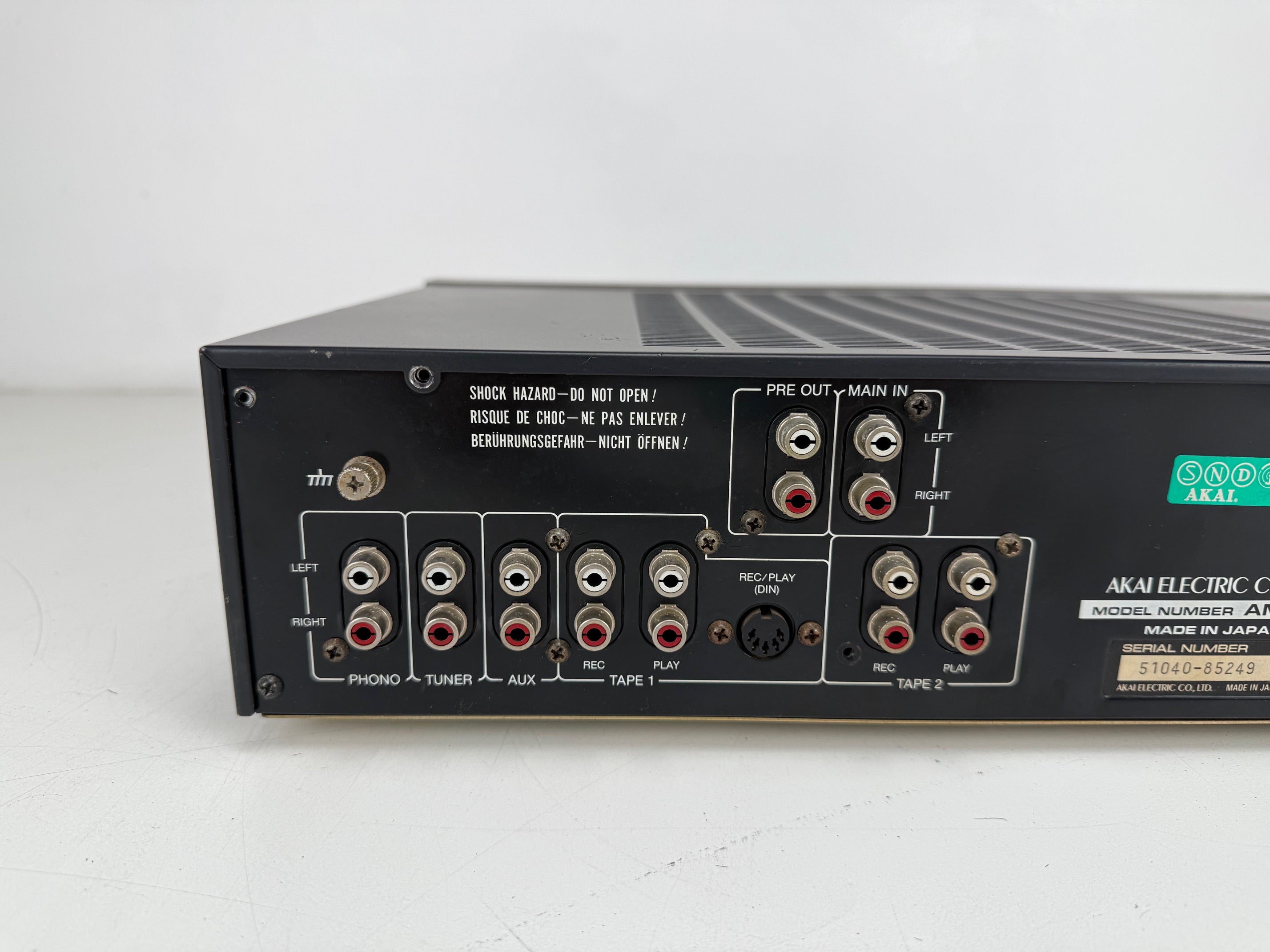 Akai AM-U02 stereo geïntegreerde versterker