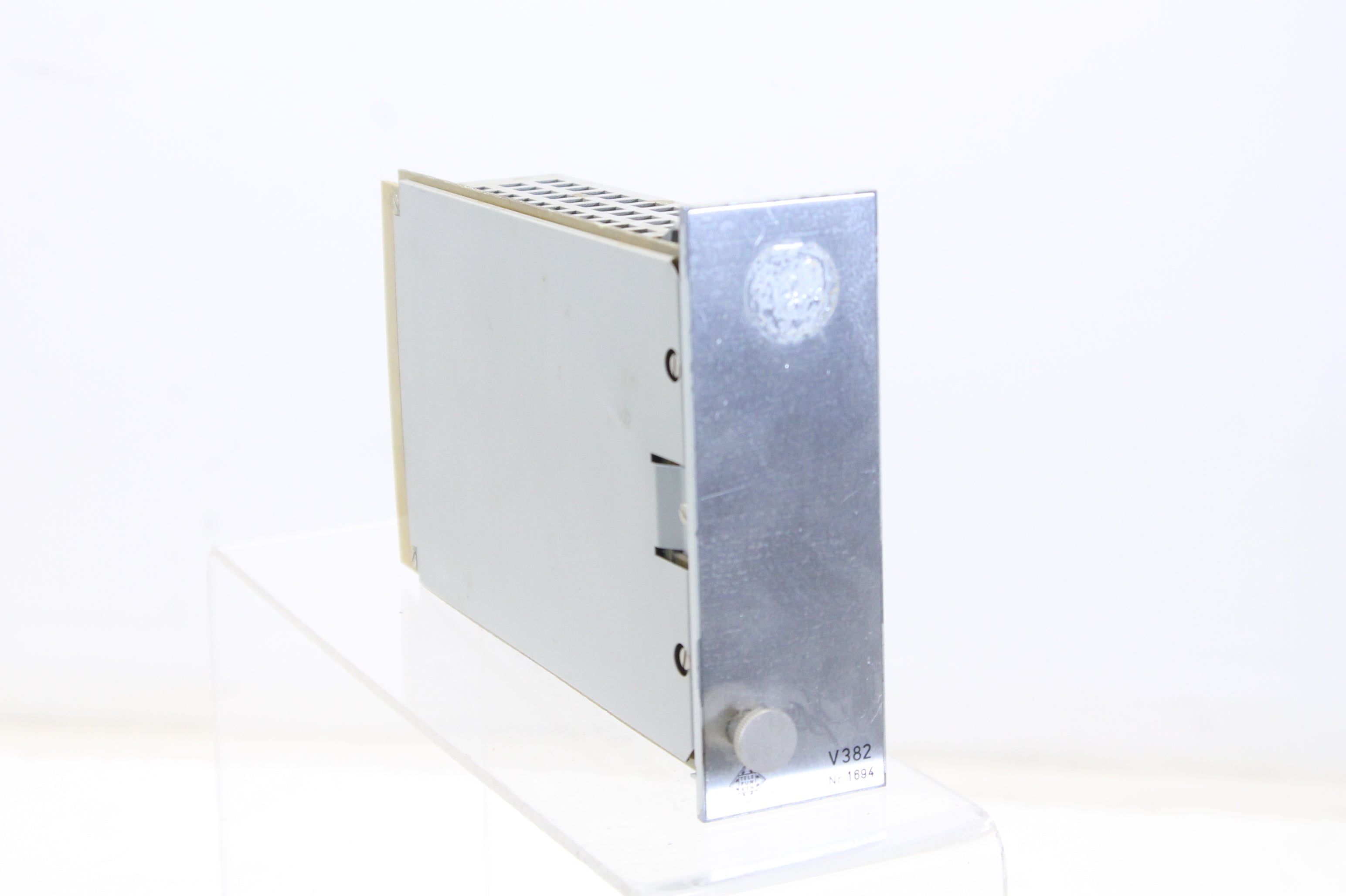 Telefunken V382 lijndistributieversterker