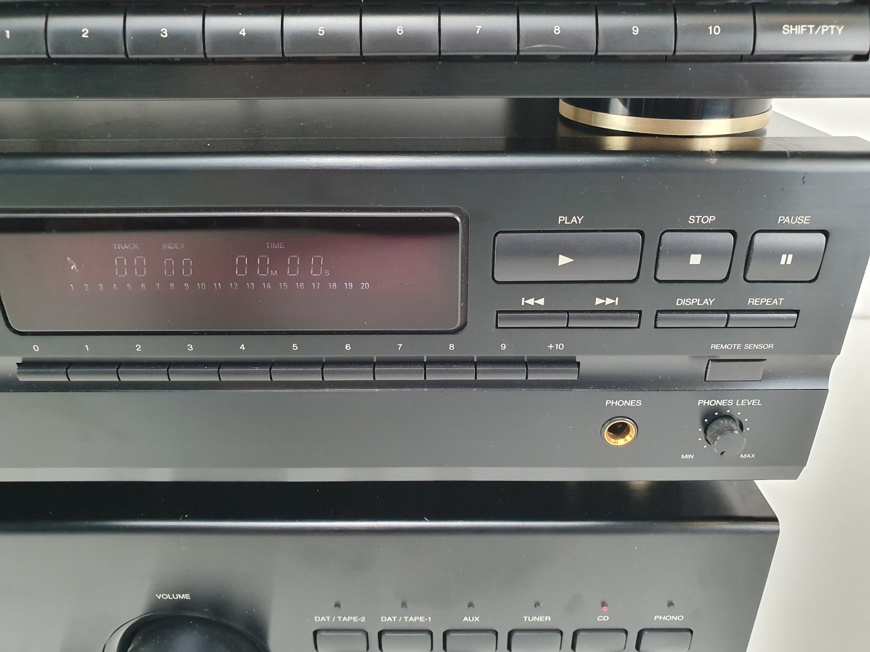 Denon PMA-95R (gereviseerd) versterker - DCD-1015 cd-speler - TU-580RD tuner - Inclusief afstandsbedieningen en handleidingen
