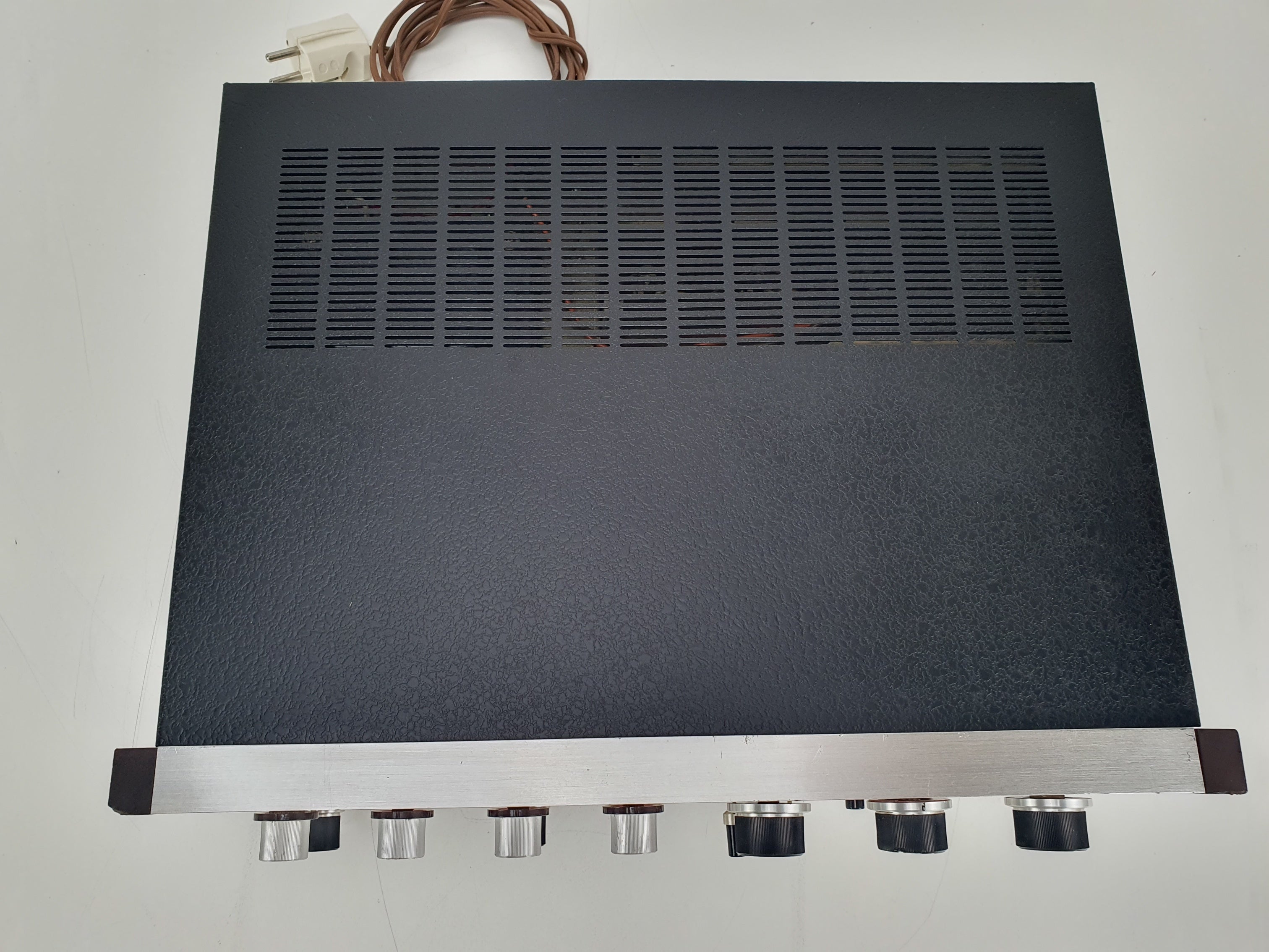 Pioneer SA-900 stereo versterker - volledig nagekeken en onderhouden