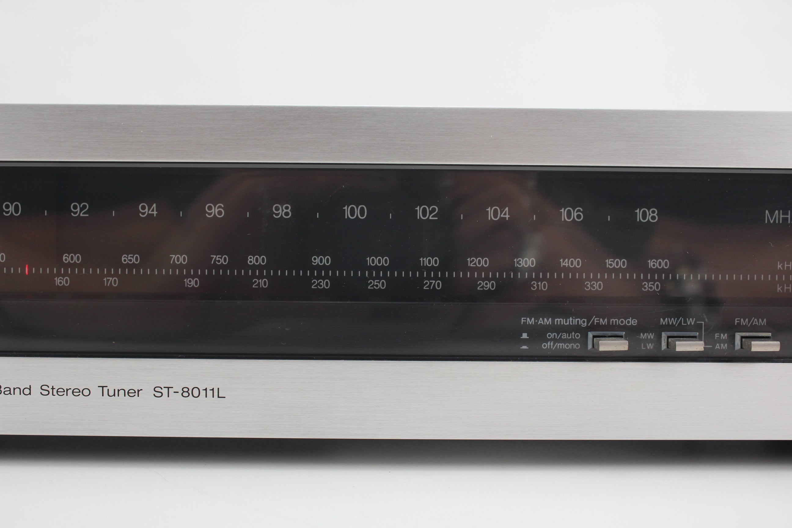 Technics 3-bands stereo tuner ST-8011L