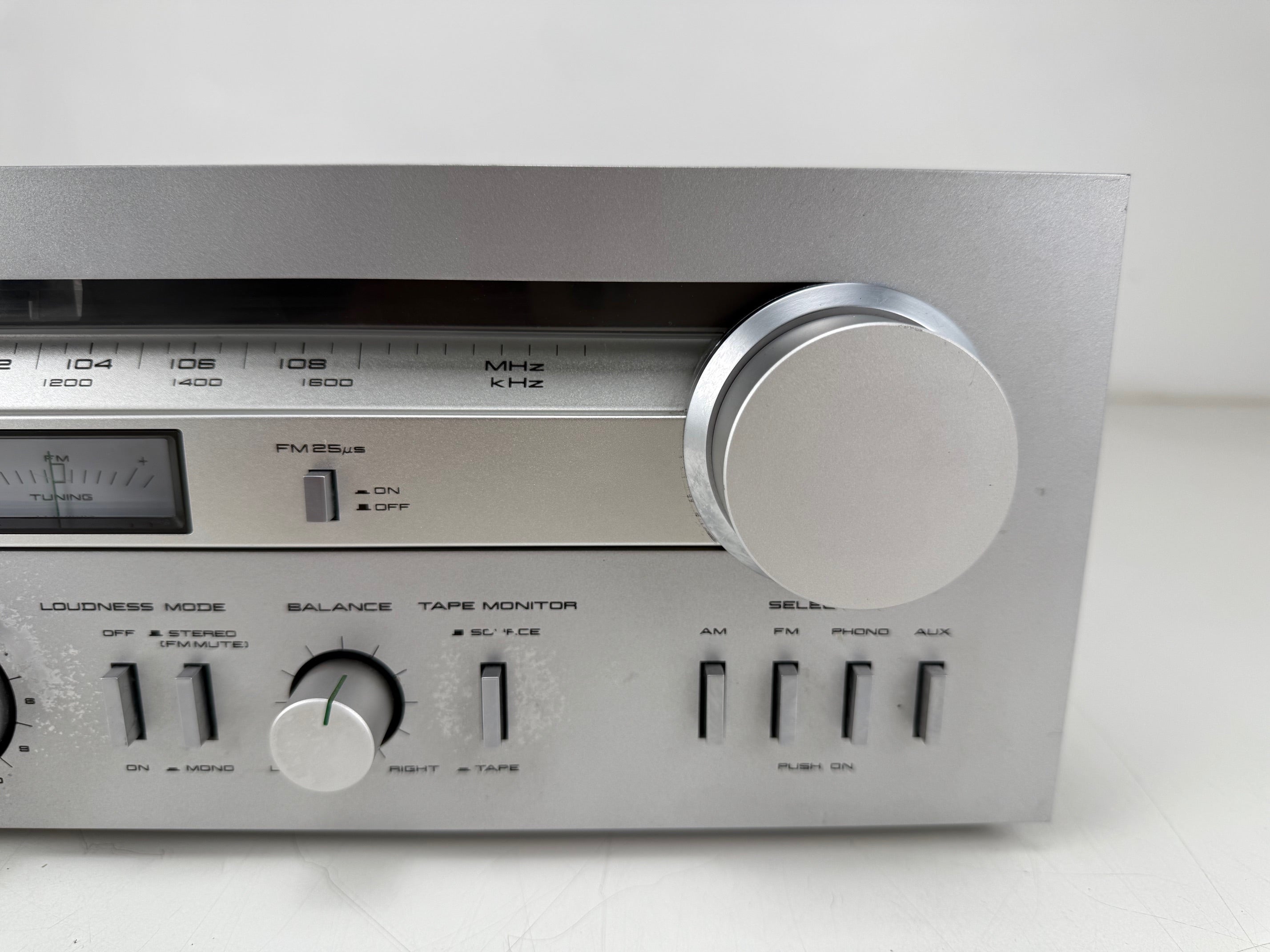 Akai AA-R20 stereo-ontvanger - Nieuwe lampen