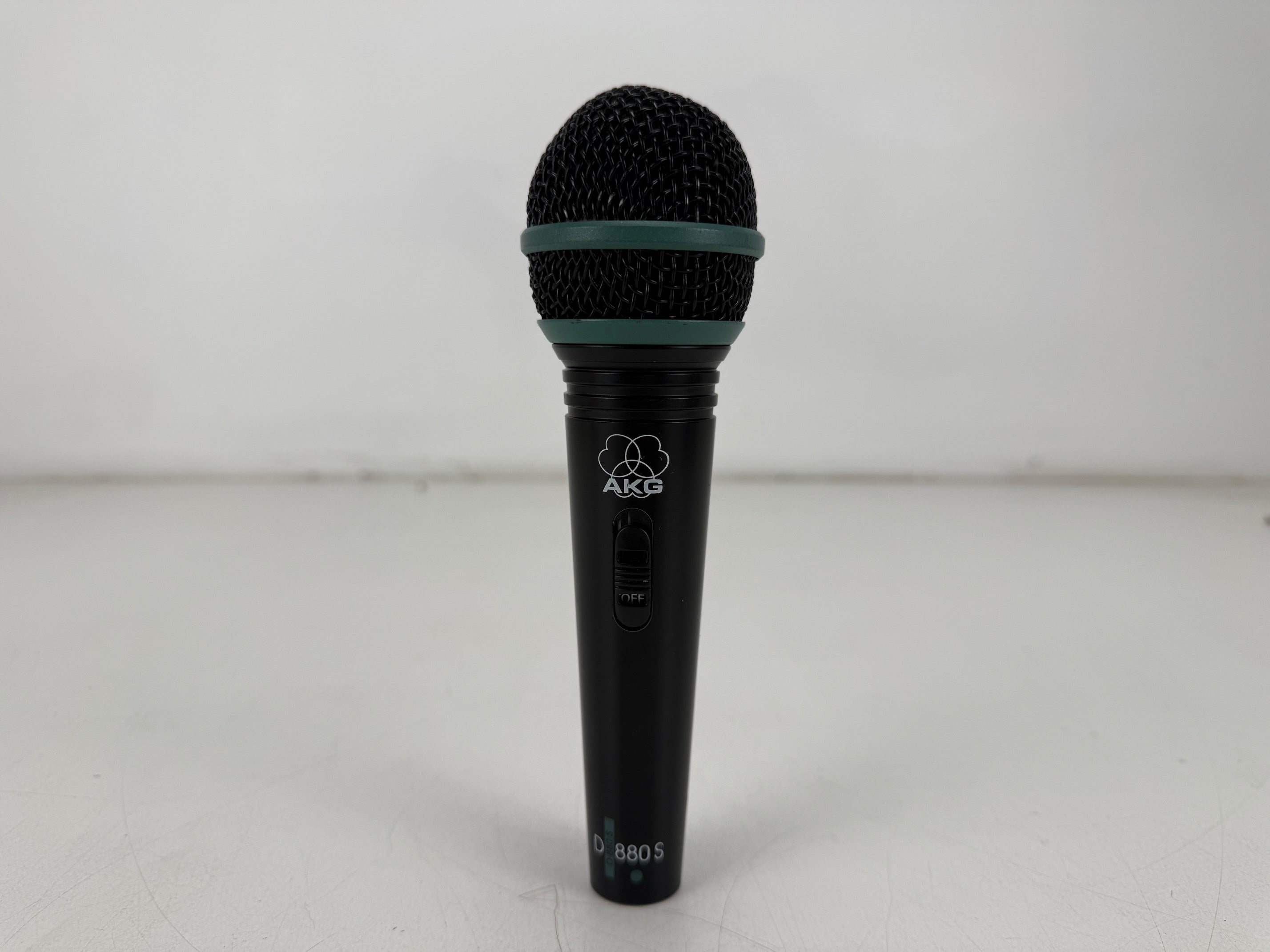 AKG D 880S dynamische microfoon