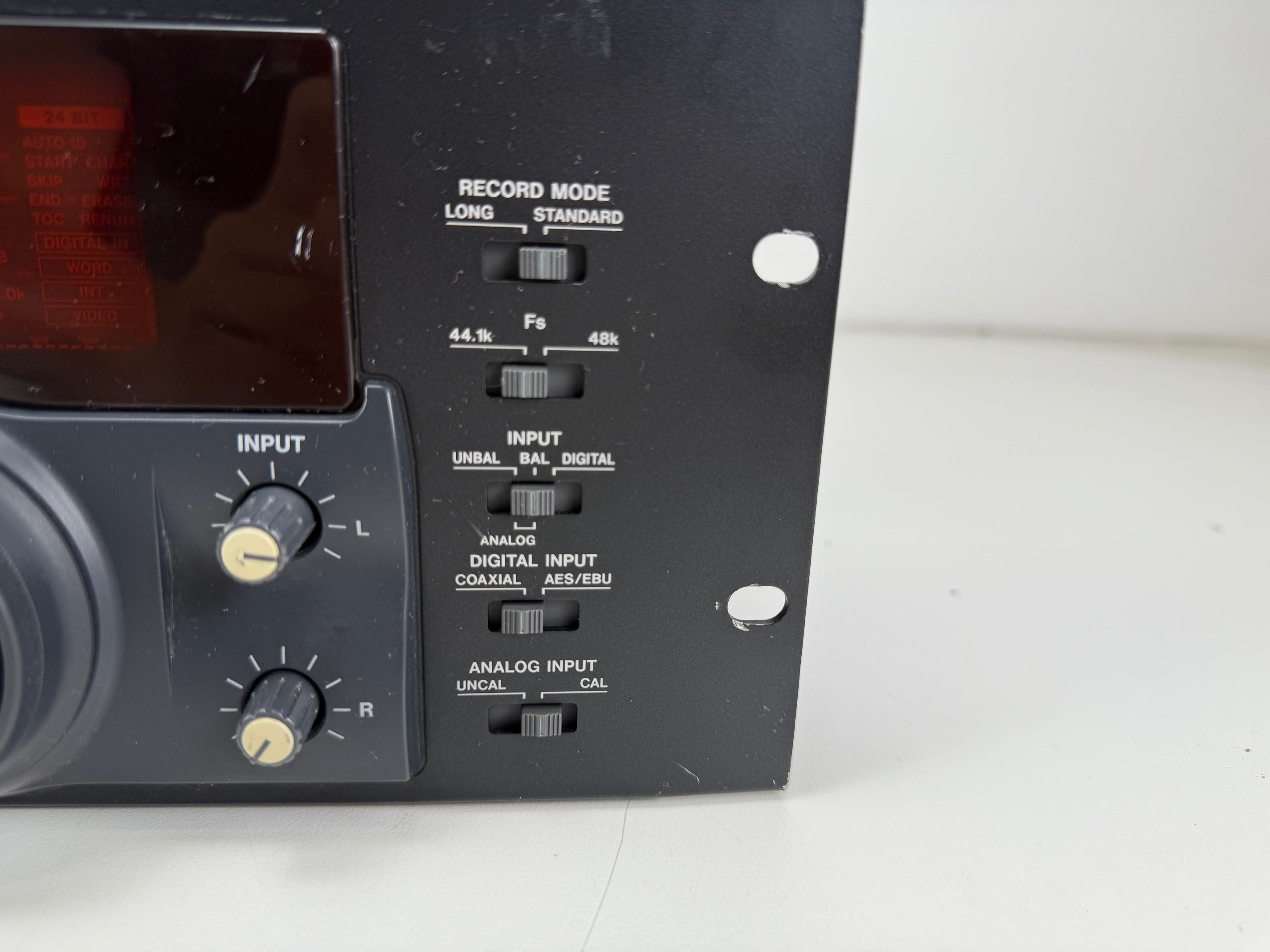 Tascam DA 40 Professional DAT-recorder - Onderhoud uitgevoerd