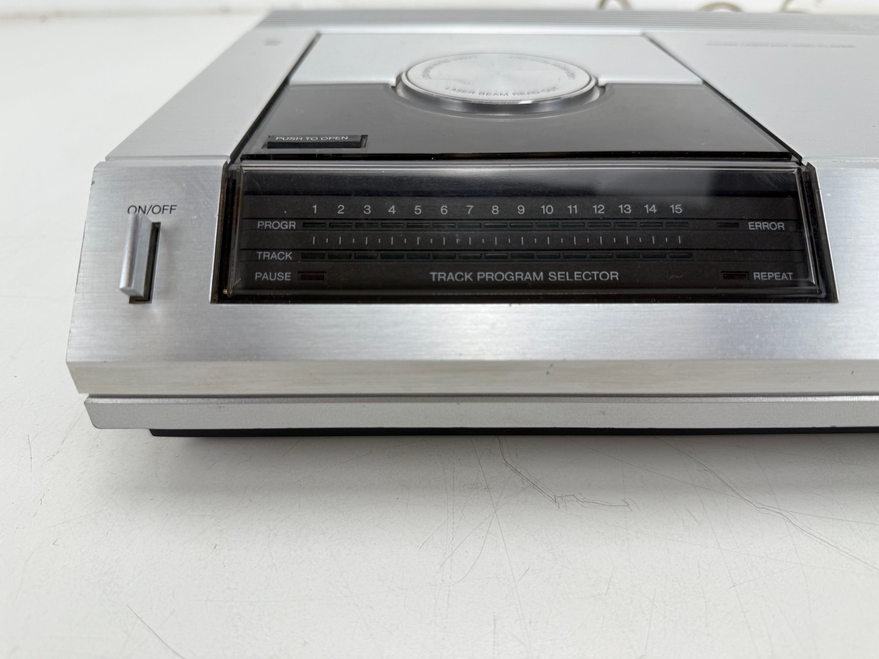 Philips CD100 compact disc-speler - gereviseerd - handleiding - gemaakt in België