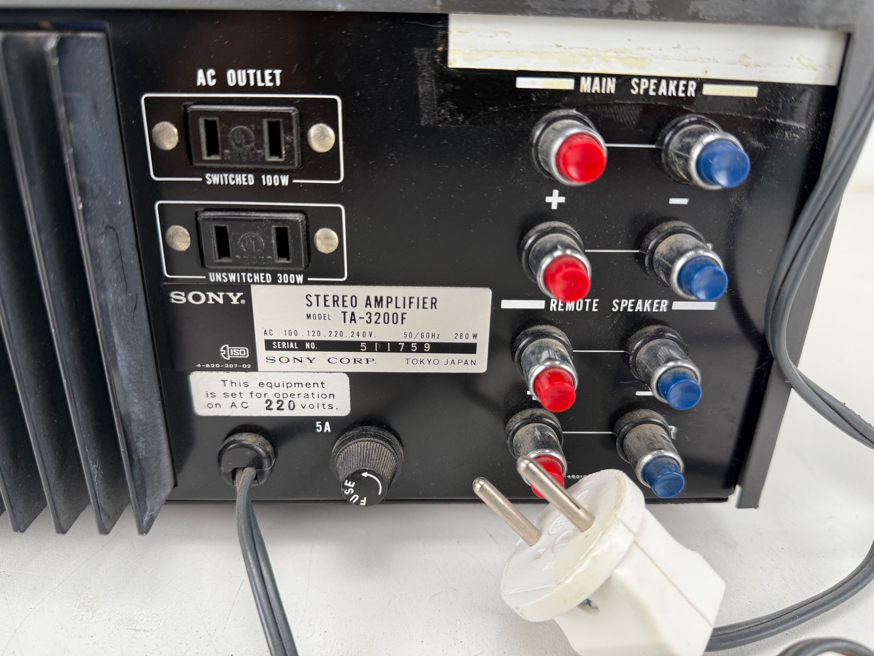 Sony ST - 5130 Tuner / TA - 2000F Pre Amplifier / TA - 3200F Stereo Amplifier set