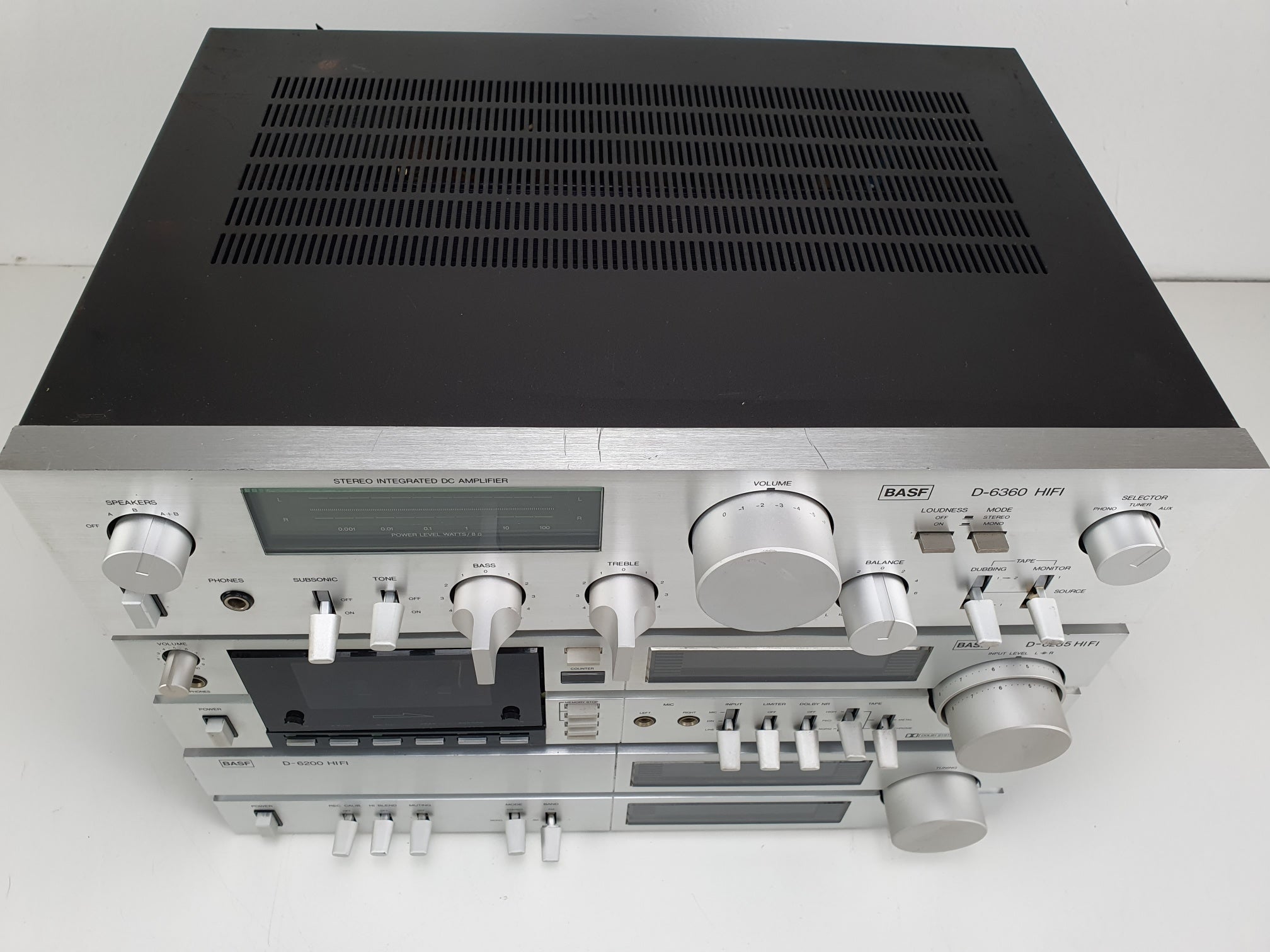 BASF Set D-6200 Tuner - D-6360 Stereo versterker D-6235 Cassettedeck