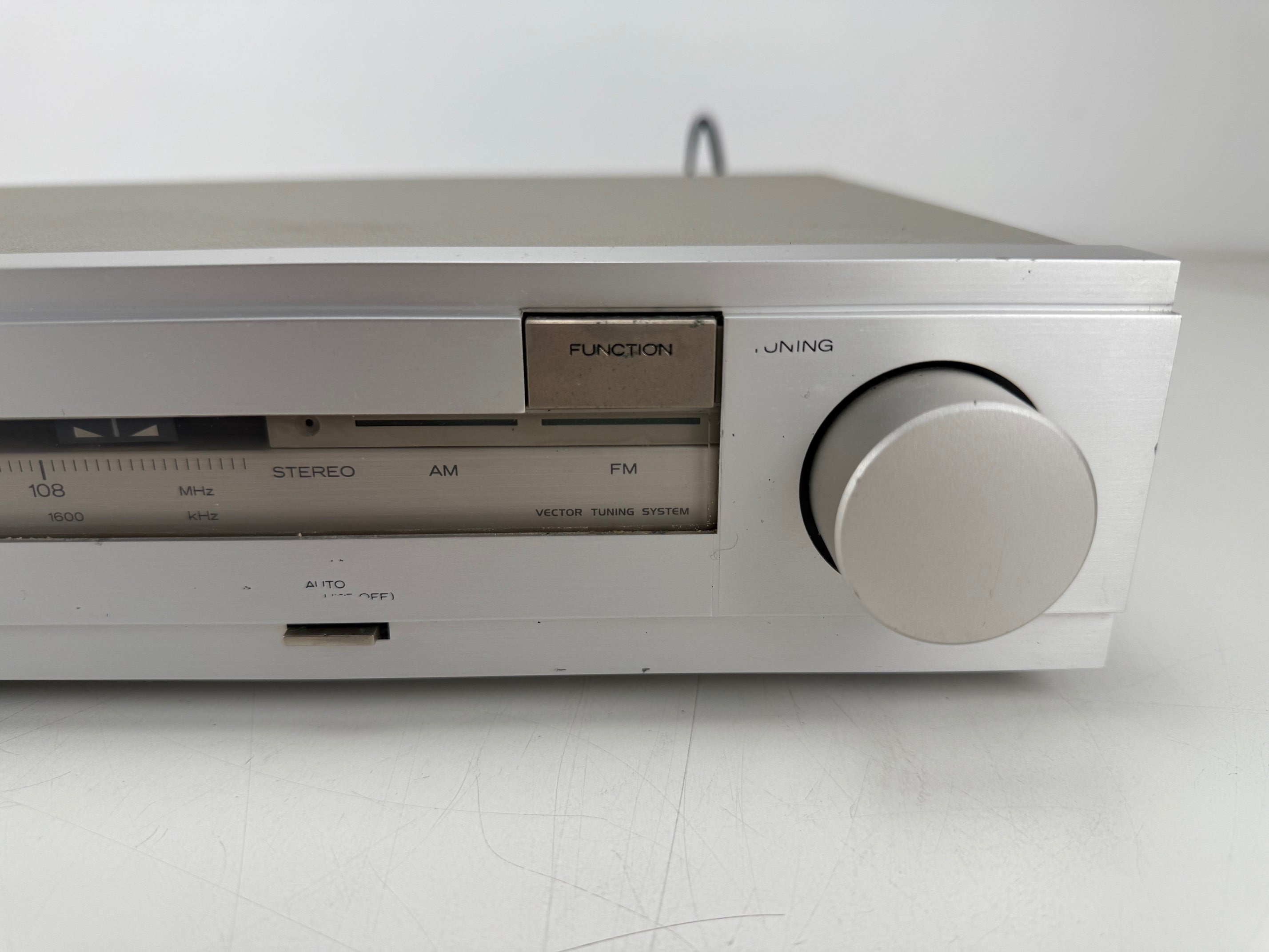 Hitachi FT-3400 stereo tuner - Nieuwe schaalverlichting