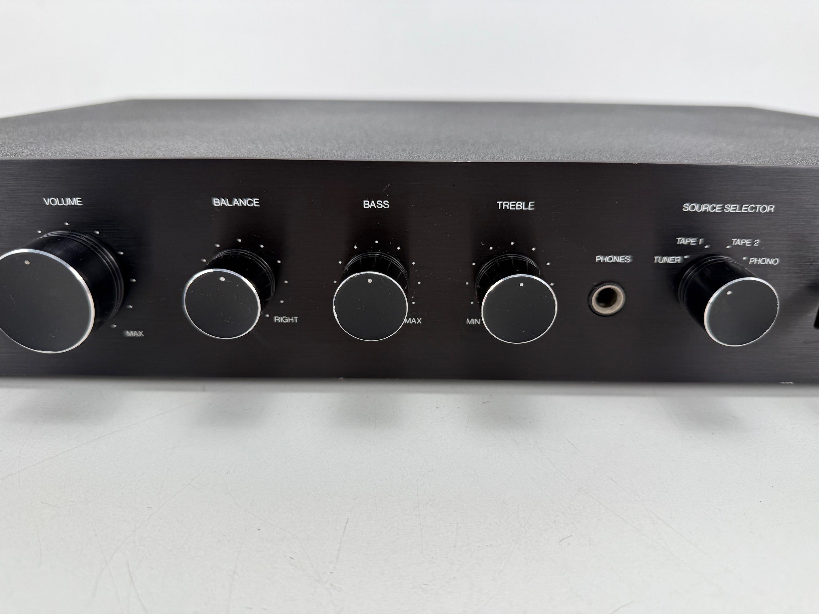 Philips 22AH270 stereo voorversterker - Zwarte tulp