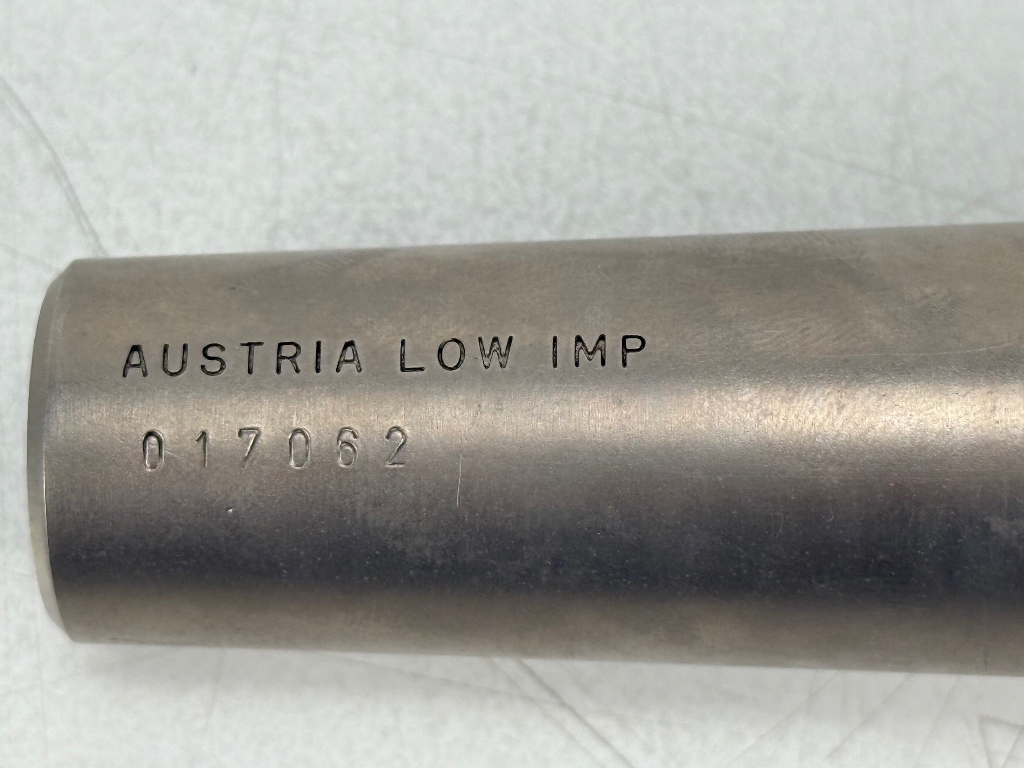 AKG D330BT dynamische hypercardioïde microfoon met etui