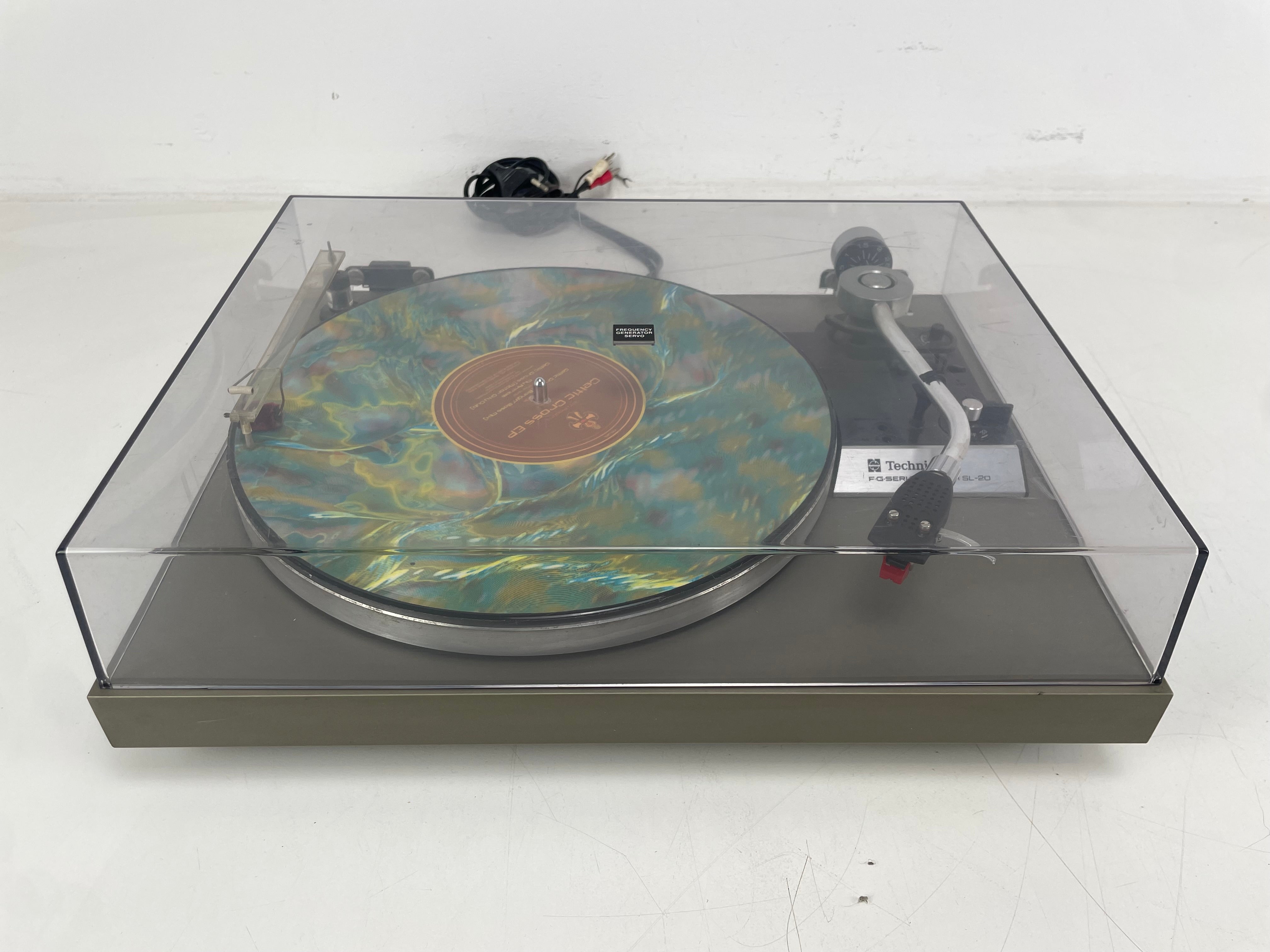 Technics - SL-20 - Belt-Drive Turntable - AT-10 stylus - Inc. Dustcover/Dust-Bug