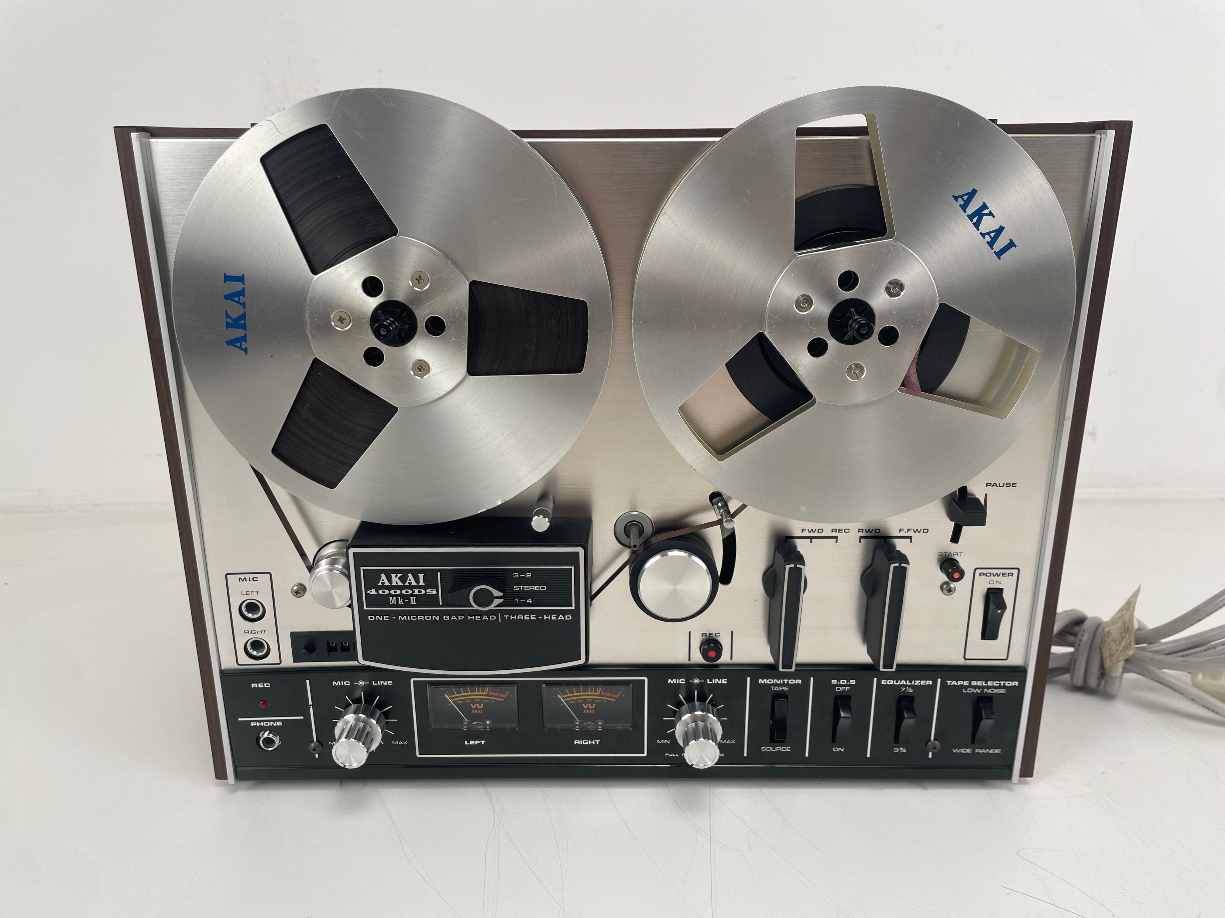 Akai - 4000DS MK2 - 18CM Reel-to-Reel Recorder - 3-Head - Serviced (Repaired/New Belts)