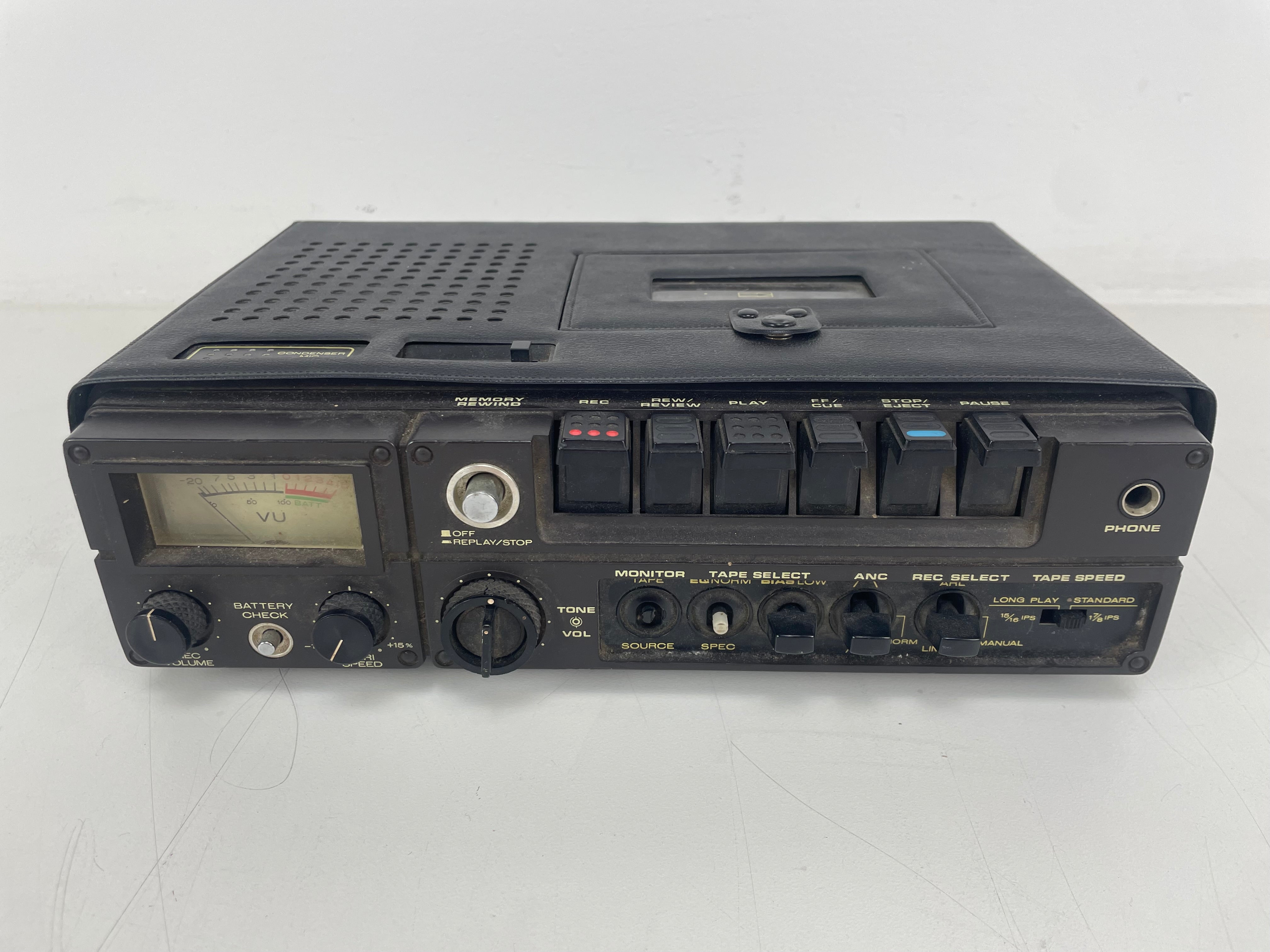 Superscope - C-207LP - Portable Cassette Recorder - For Parts
