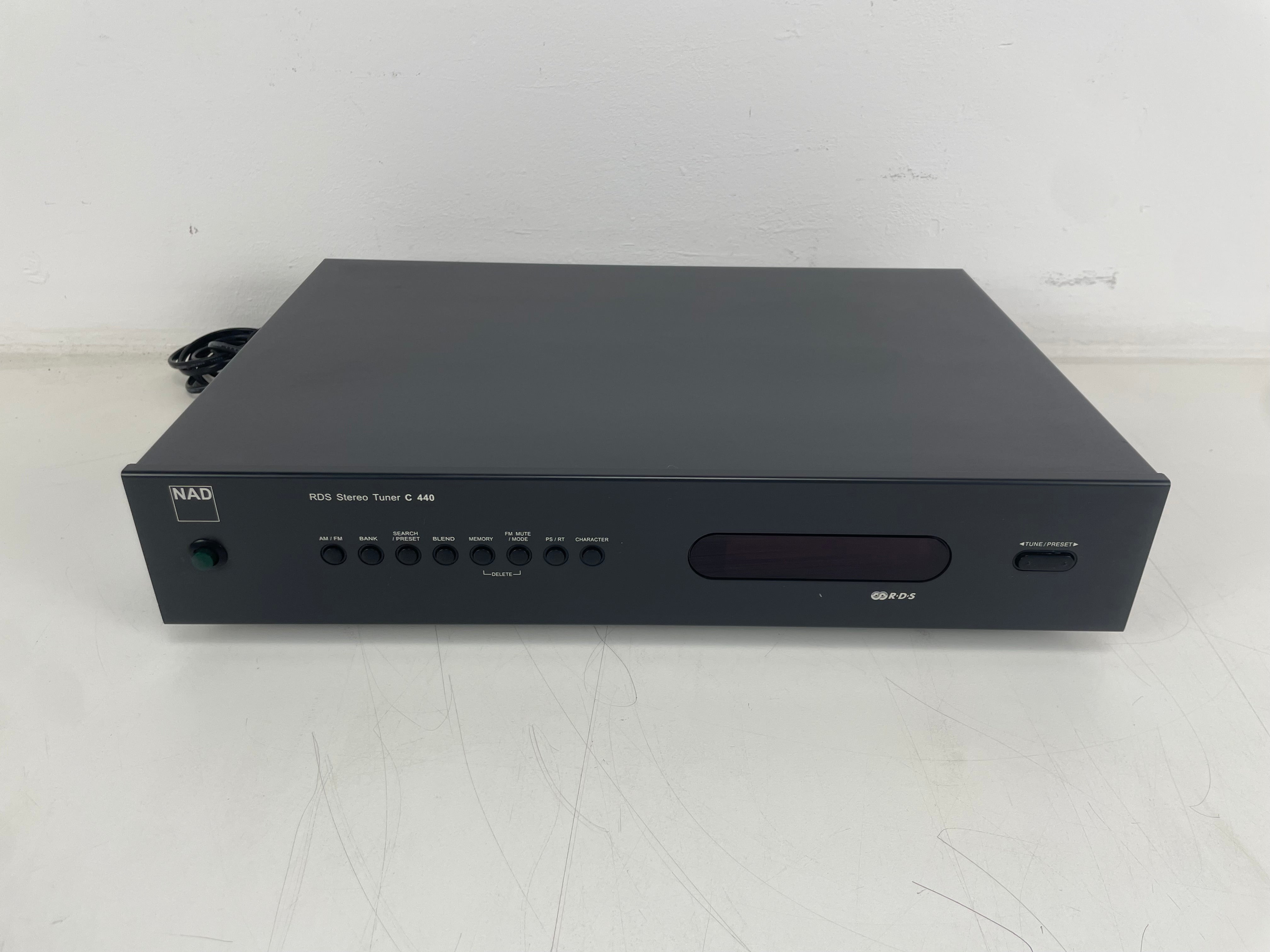 NAD - C440 - RDS Stereo Tuner