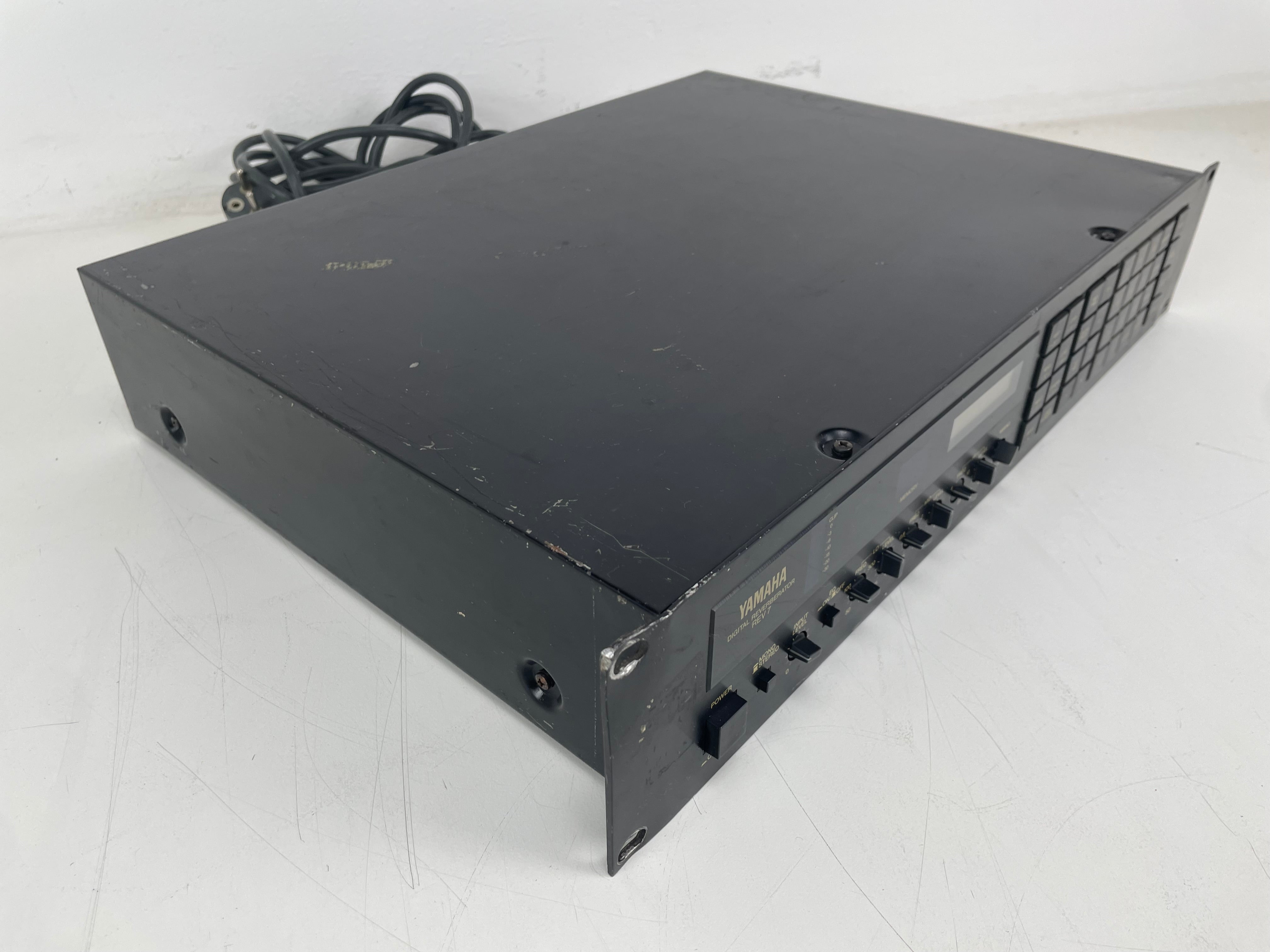 Yamaha - REV7 - V1.0 8505 - Digital Reverberator - Effects Processor