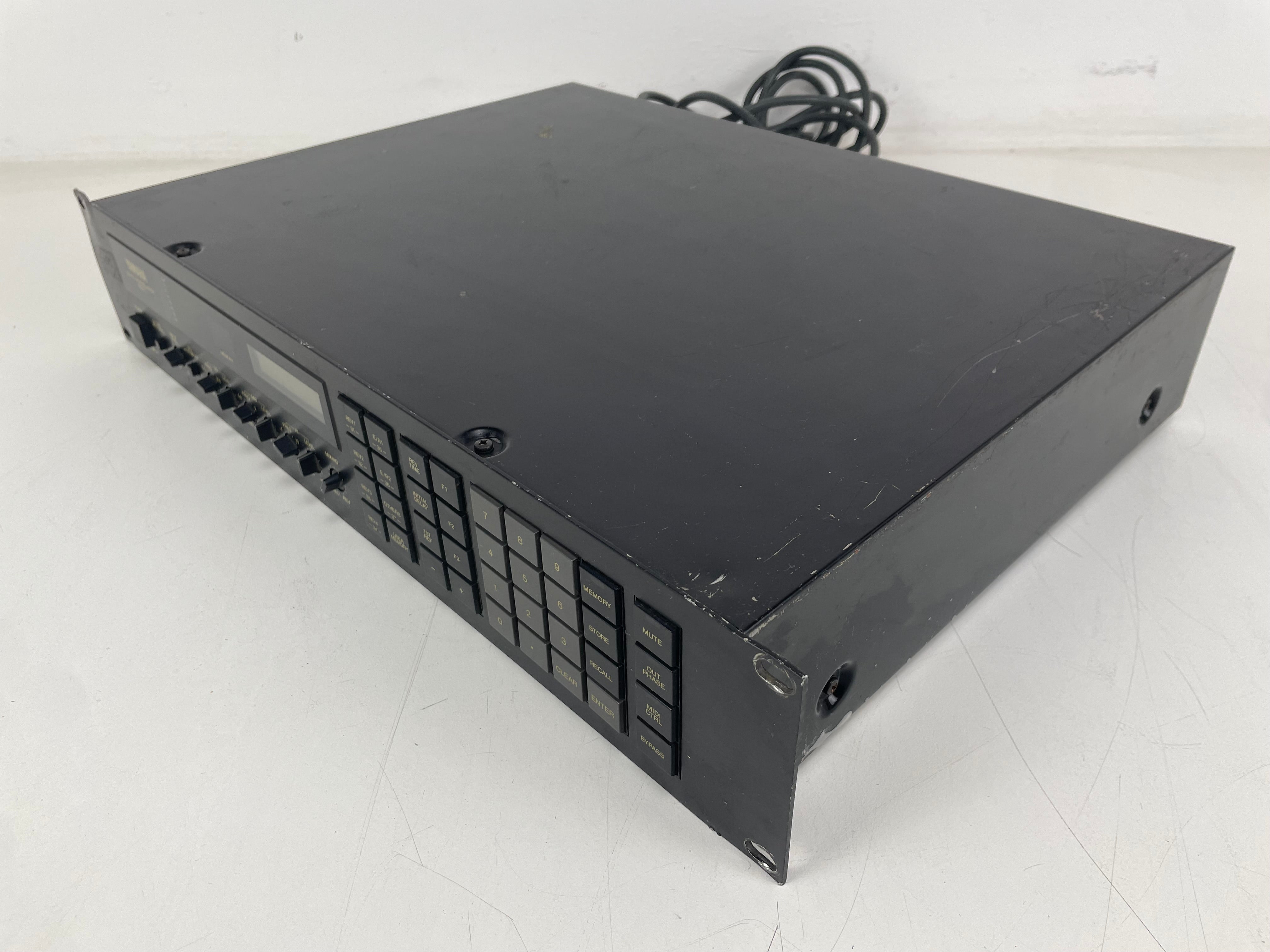 Yamaha - REV7 - V1.0 8505 - Digital Reverberator - Effects Processor