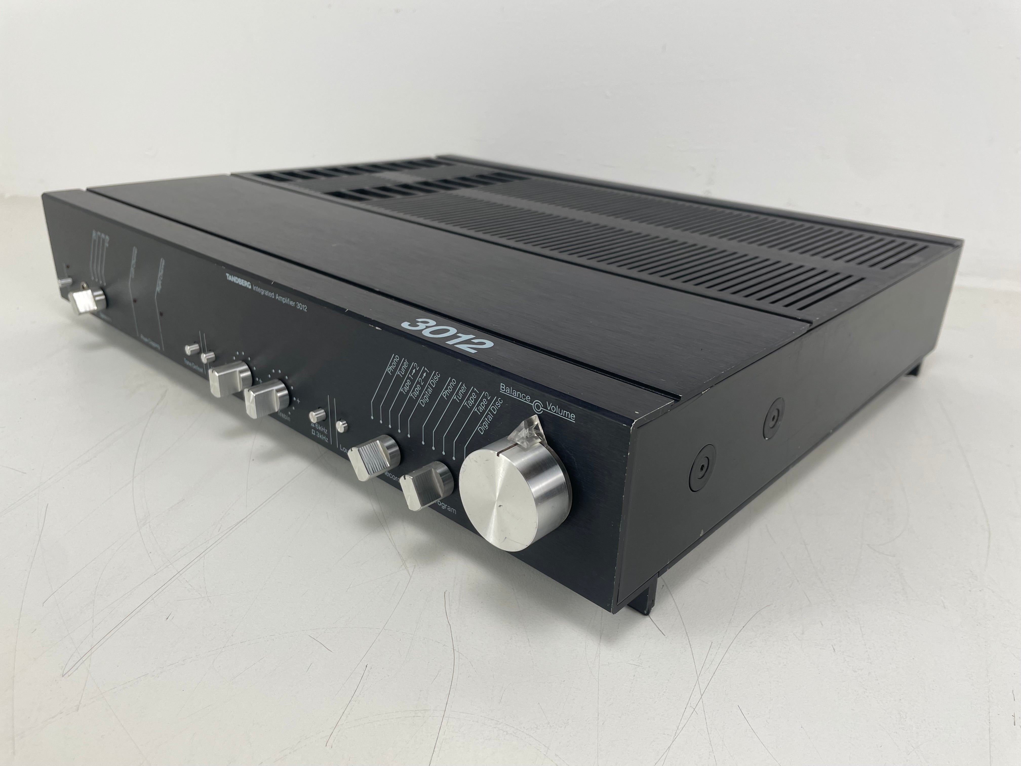 Tandberg - TIA 3012 - Integrated Amplifier - With Power Cable