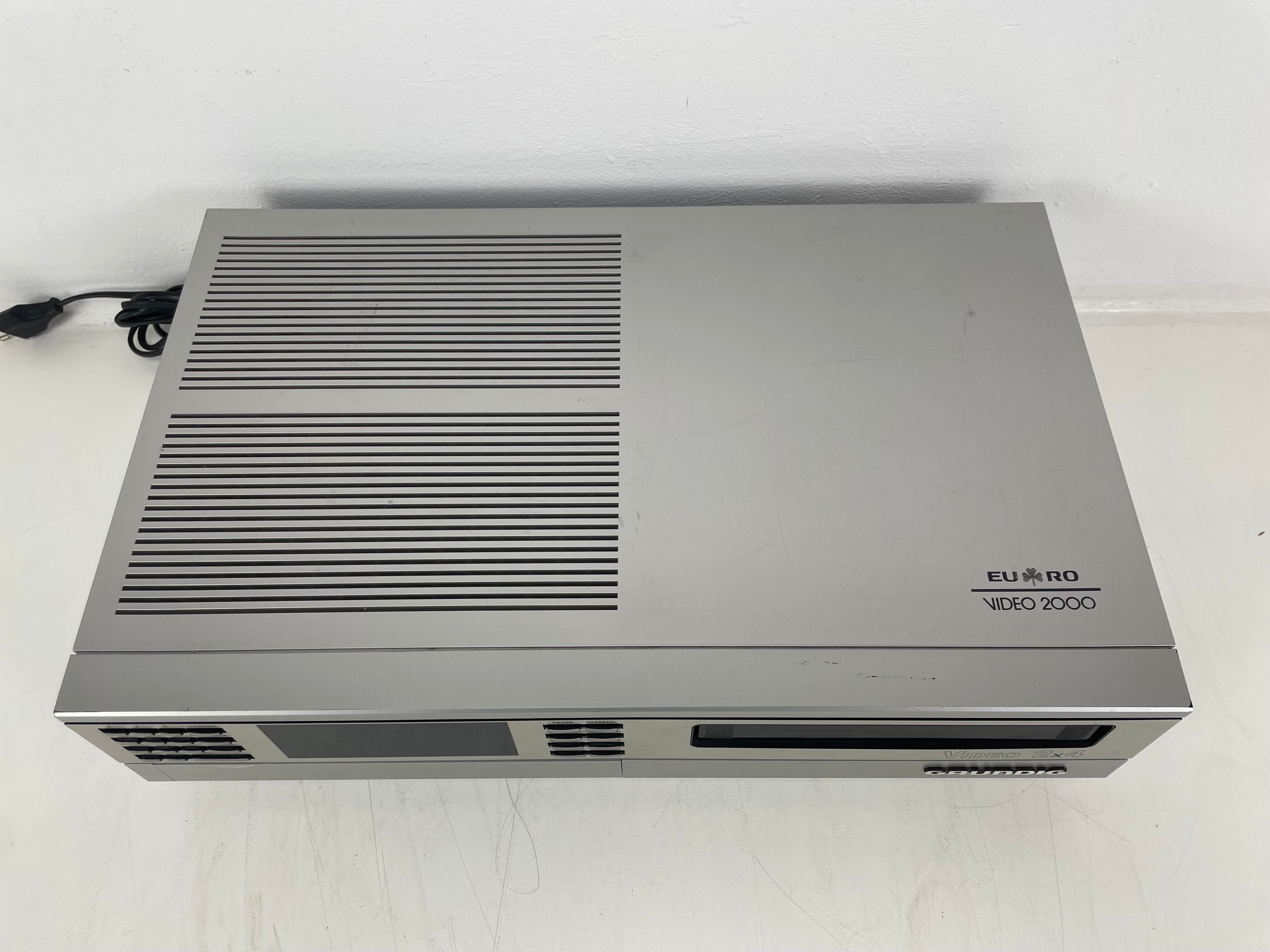 Grundig - 2x4 - Video 2000 EURO - VCR - Video Cassette Recorder - Fully Serviced