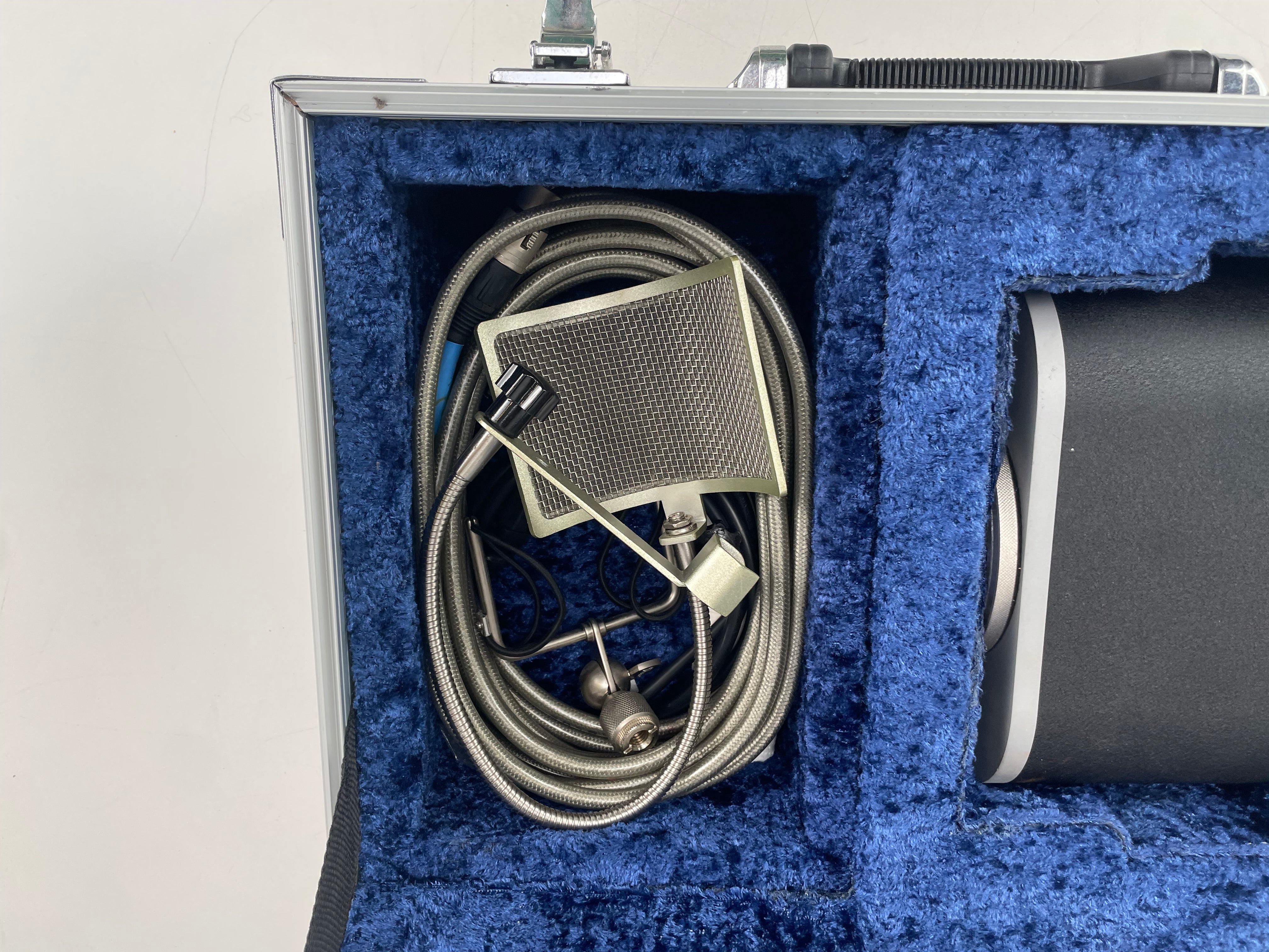 Blue - Cactus - Tube Condenser Microphone - Mint - Inc. Case/Accessoires/New Tube/Manual (AKA Complete Set)