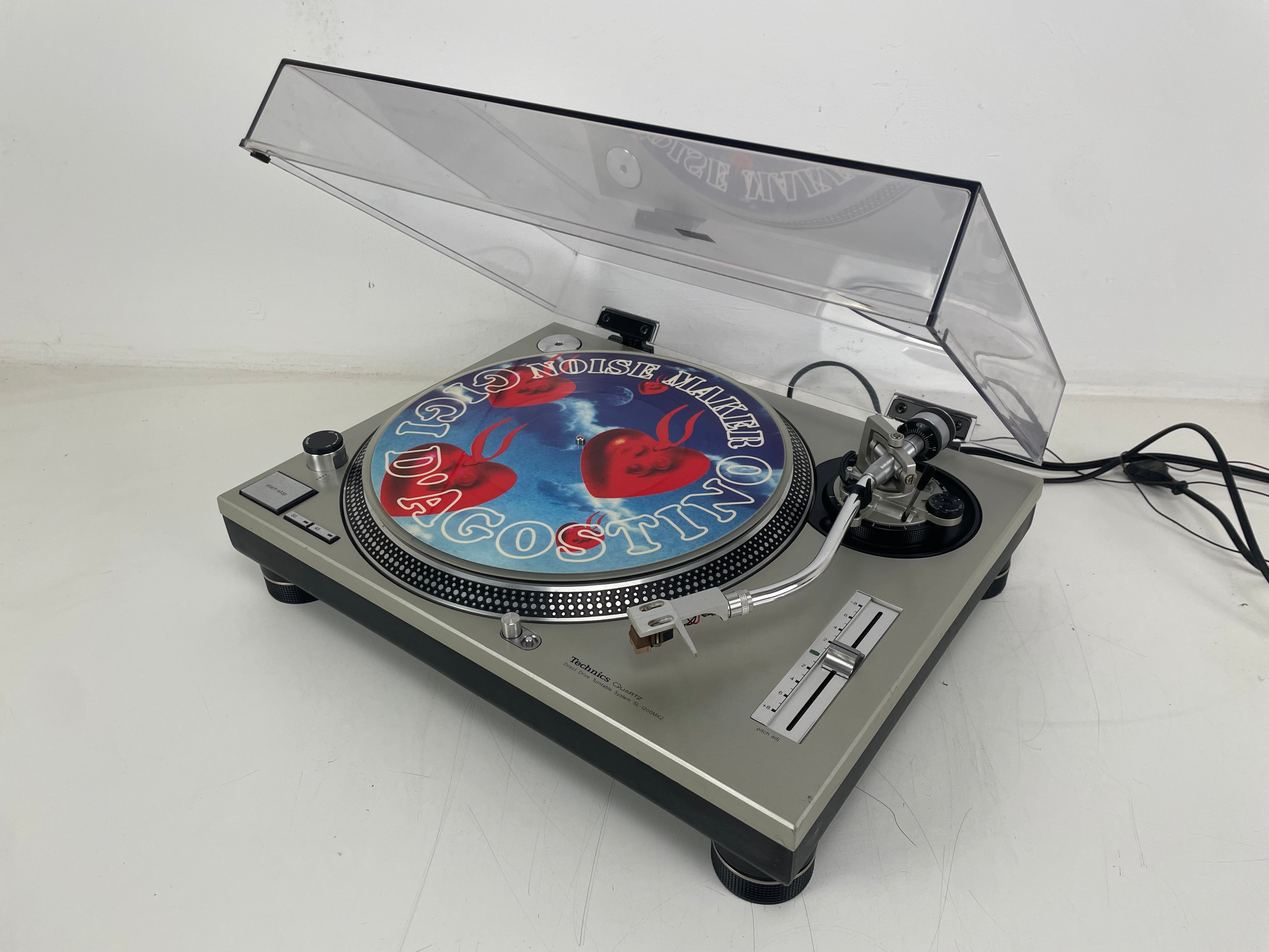 Technics - SL1200 MK2 - Direct-Drive - Original Dustcover -  Shure Encore Me 70B Stylus - Serviced (Repaired)