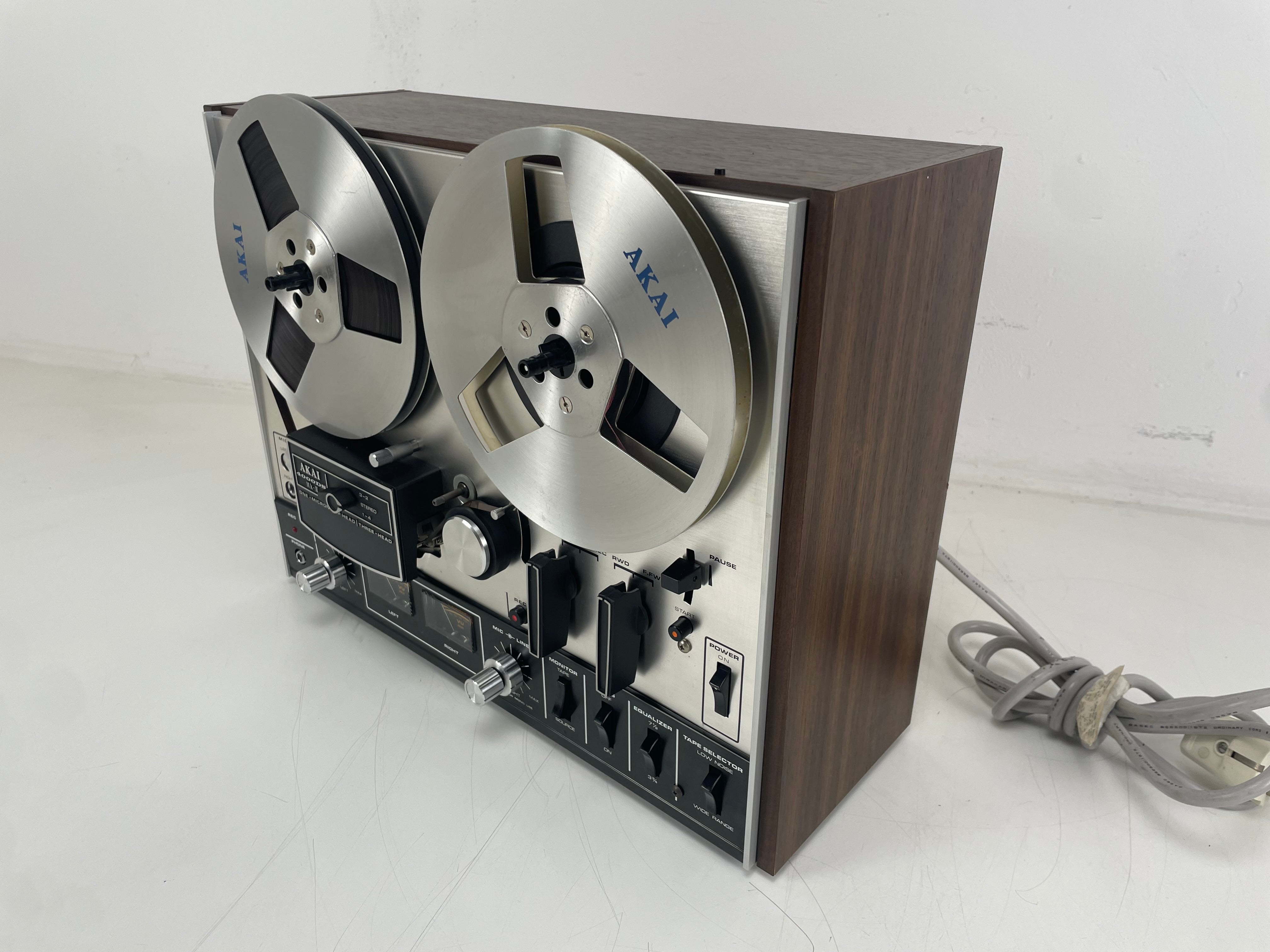 Akai - 4000DS MK2 - 18CM Reel-to-Reel Recorder - 3-Head - Serviced (Repaired/New Belts)