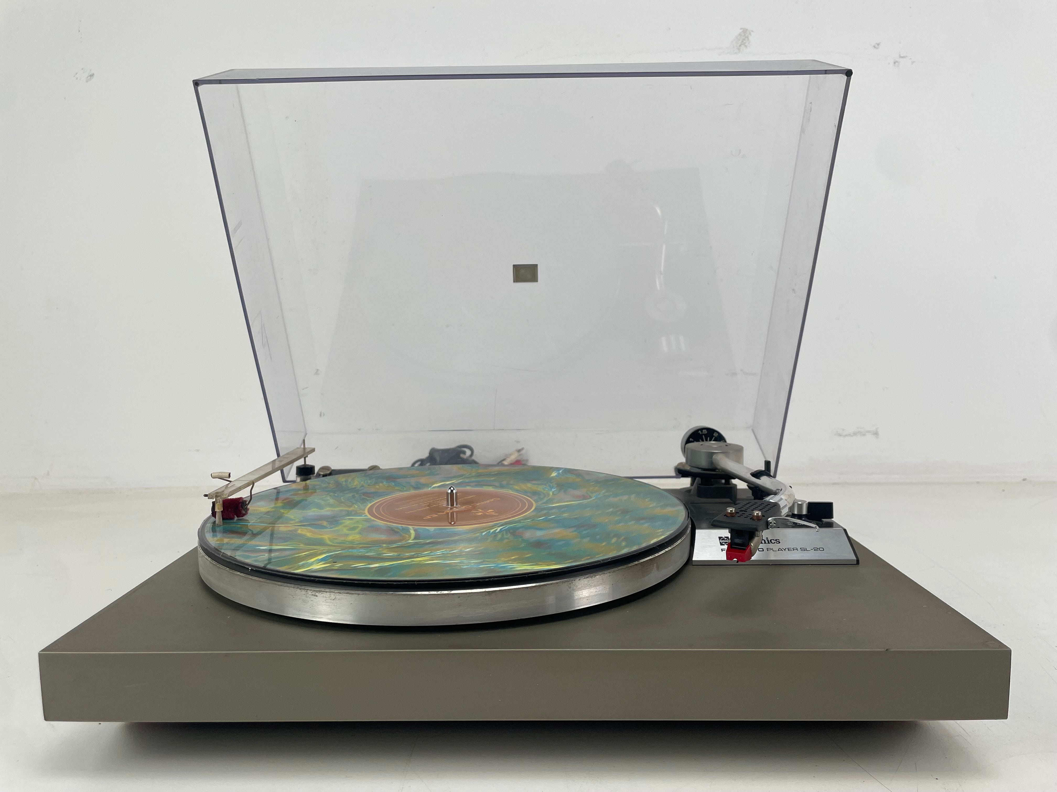 Technics - SL-20 - Belt-Drive Turntable - AT-10 stylus - Inc. Dustcover/Dust-Bug