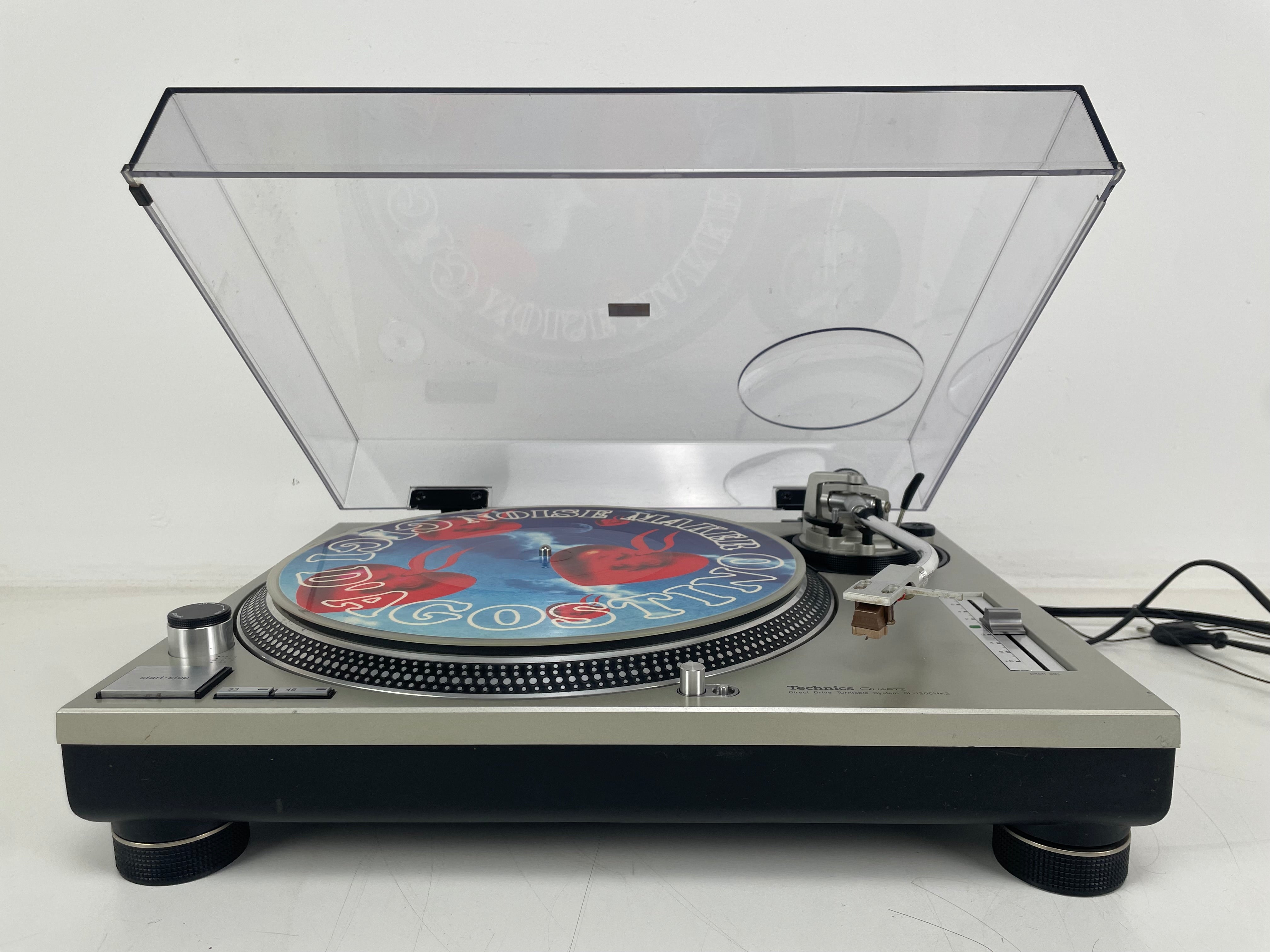 Technics - SL1200 MK2 - Direct-Drive - Original Dustcover -  Shure Encore Me 70B Stylus - Serviced (Repaired)
