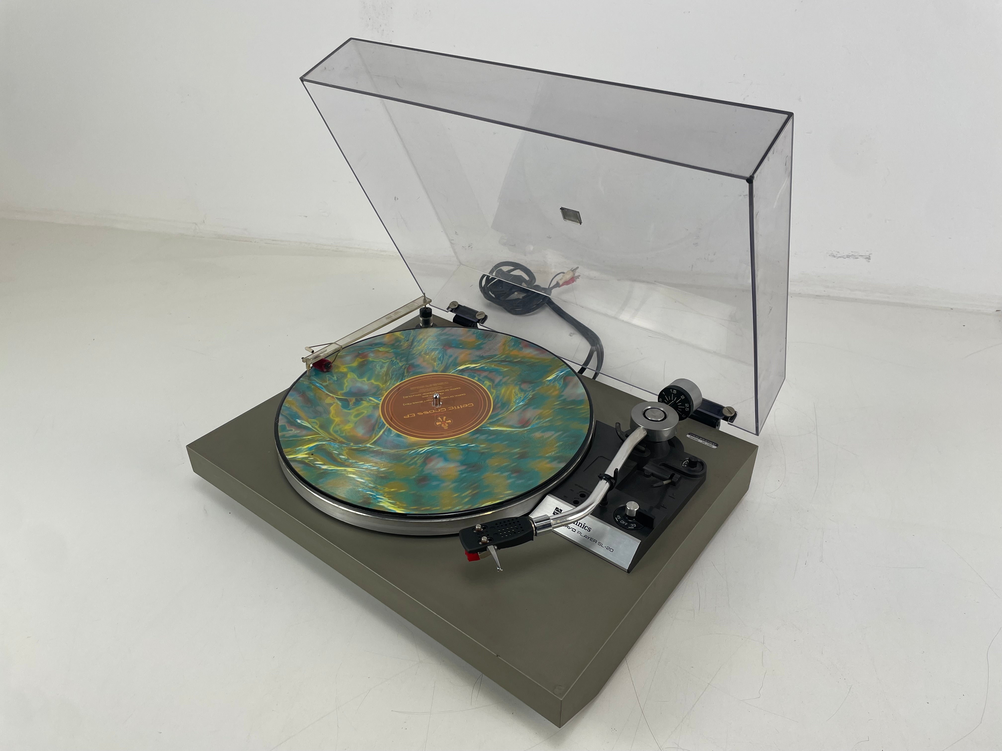Technics - SL-20 - Belt-Drive Turntable - AT-10 stylus - Inc. Dustcover/Dust-Bug