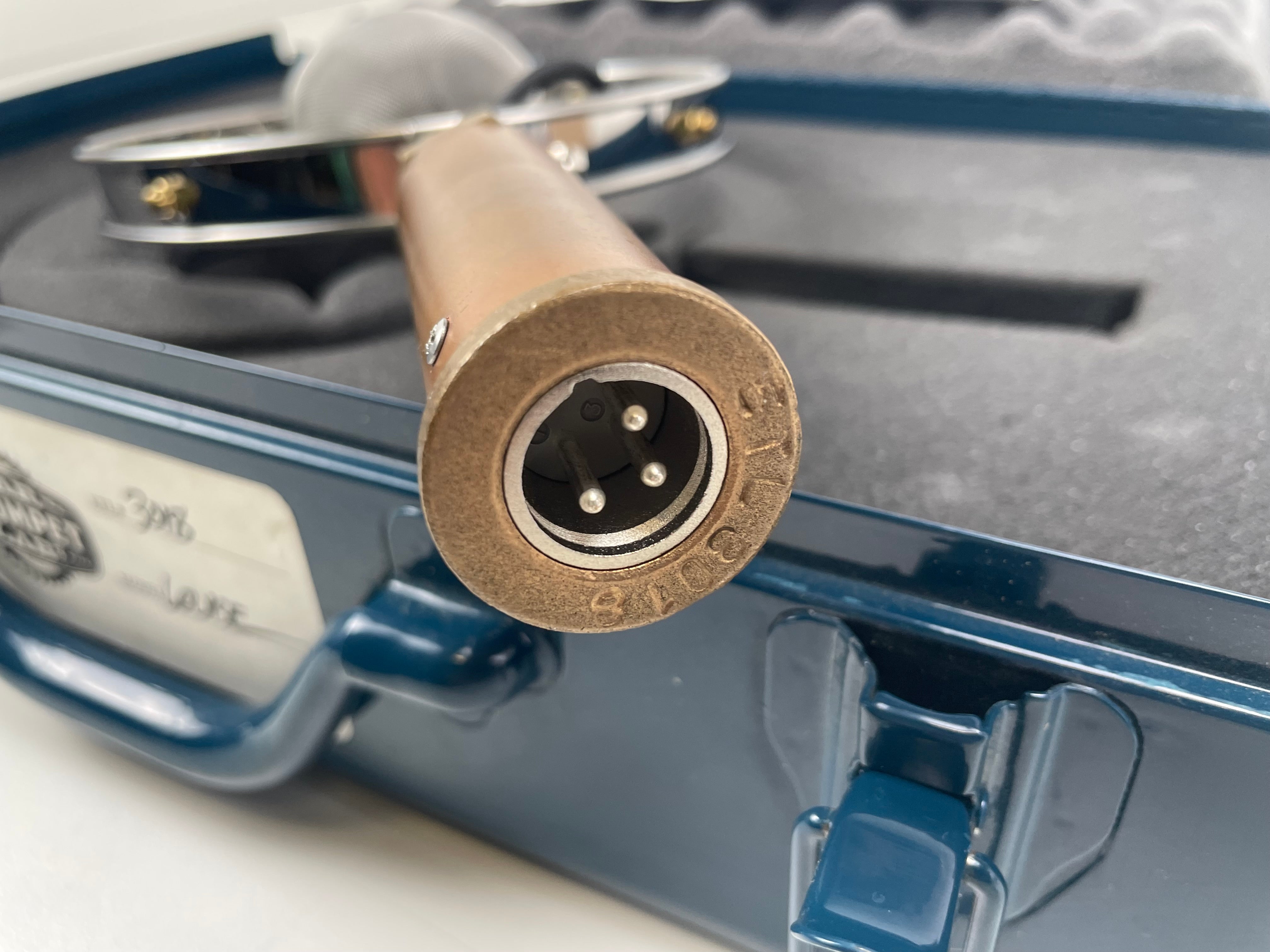 Ear Trumpet Labs - Louise - 3018 - Condenser Microphone - Inc. Case