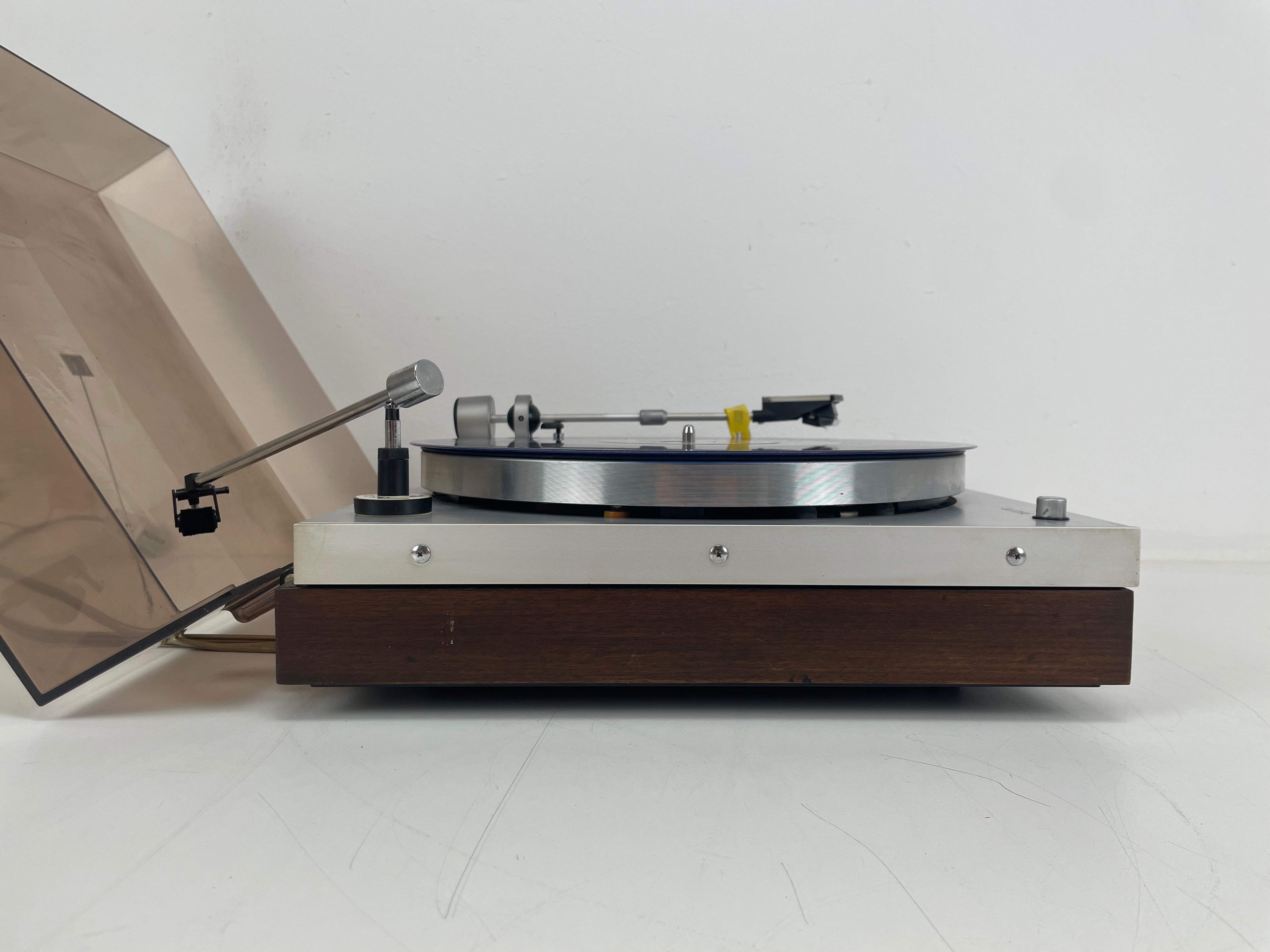 Philips - 212 Turntable - Belt-Drive + Discofoon Brush