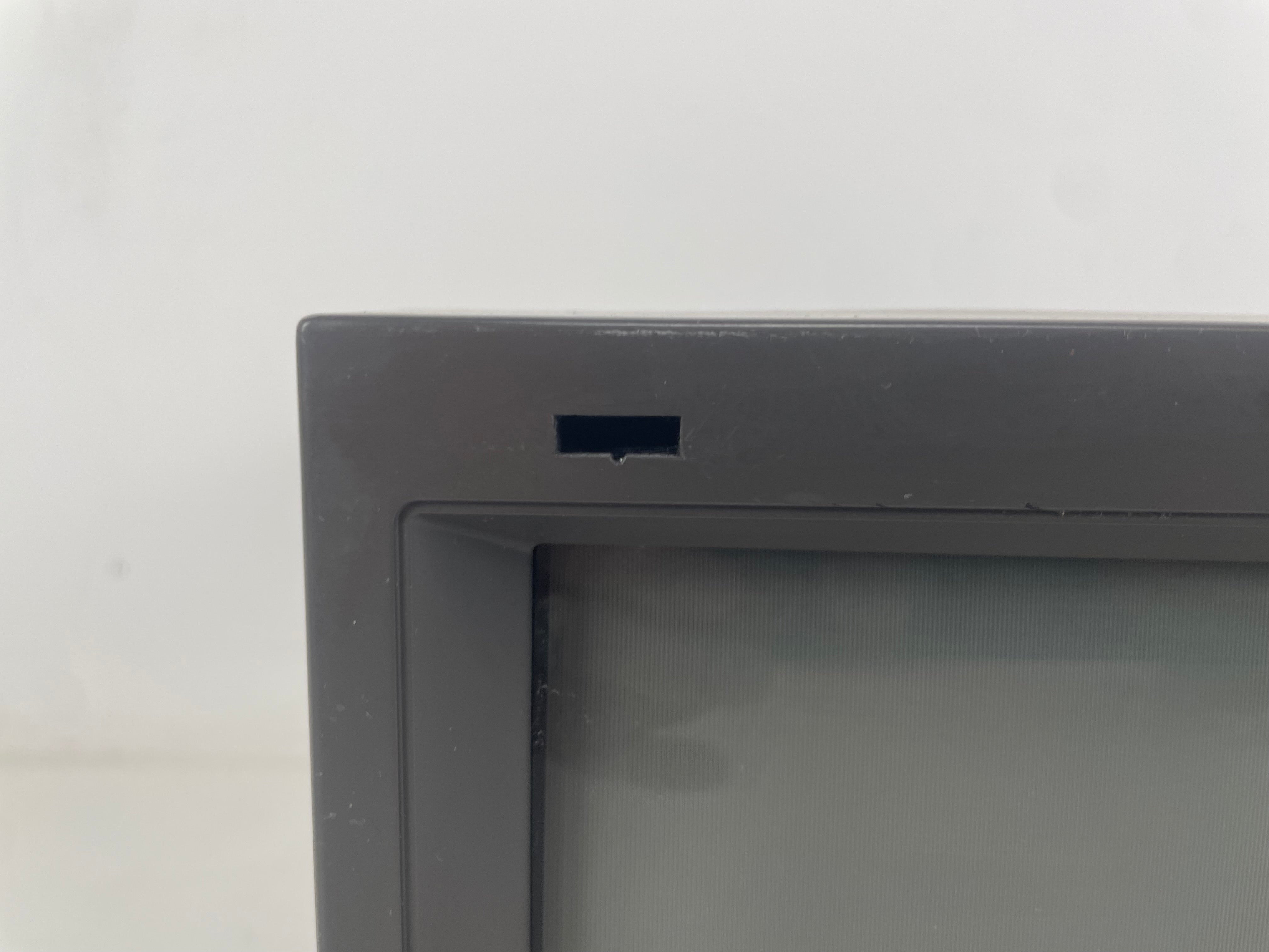 JVC - TM-A101G(E) - Portable CRT Monitor ²