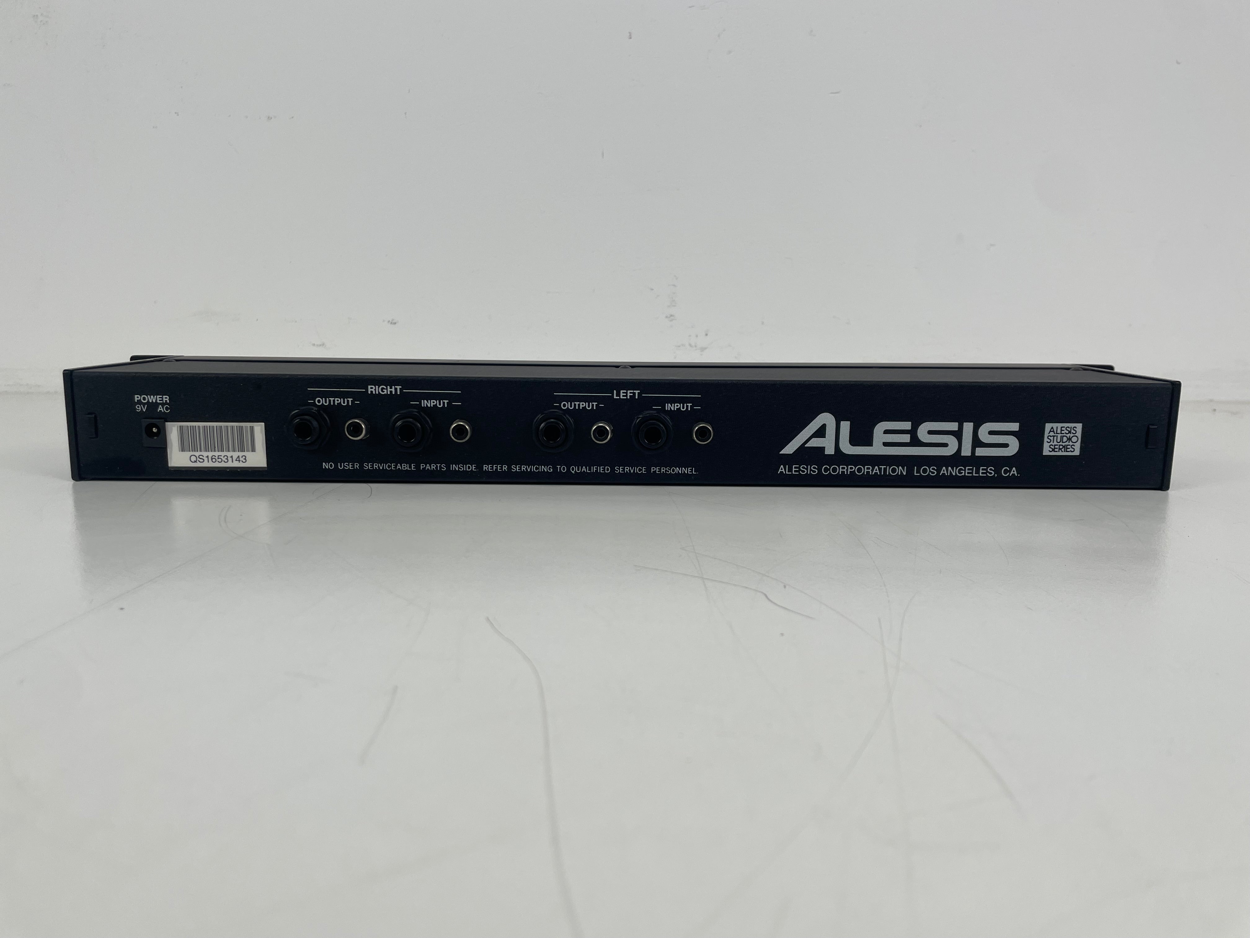 Alesis - M-EQ230 - Inclusief adapter