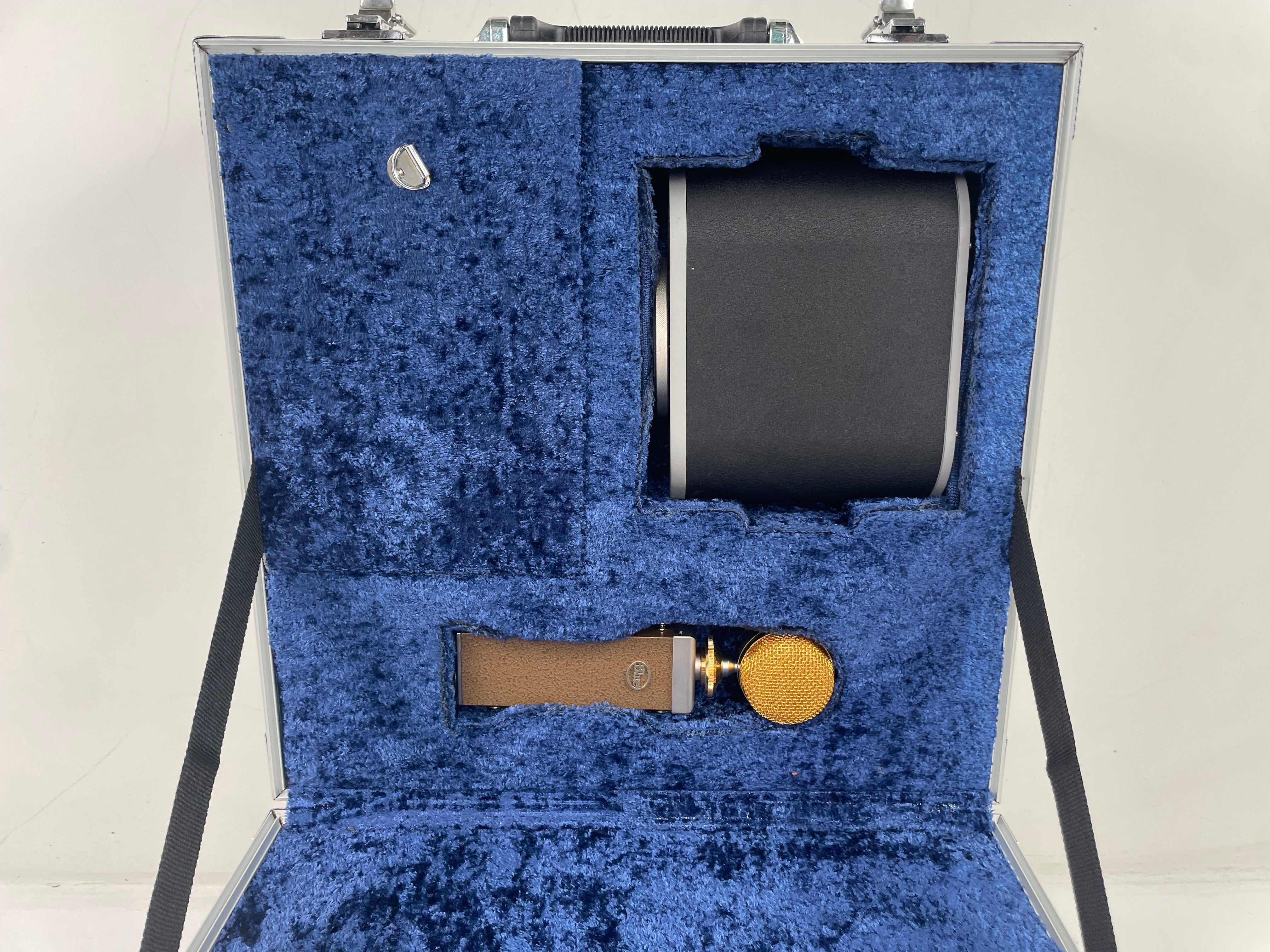 Blue - Cactus - Tube Condenser Microphone - Mint - Inc. Case/Accessoires/New Tube/Manual (AKA Complete Set)