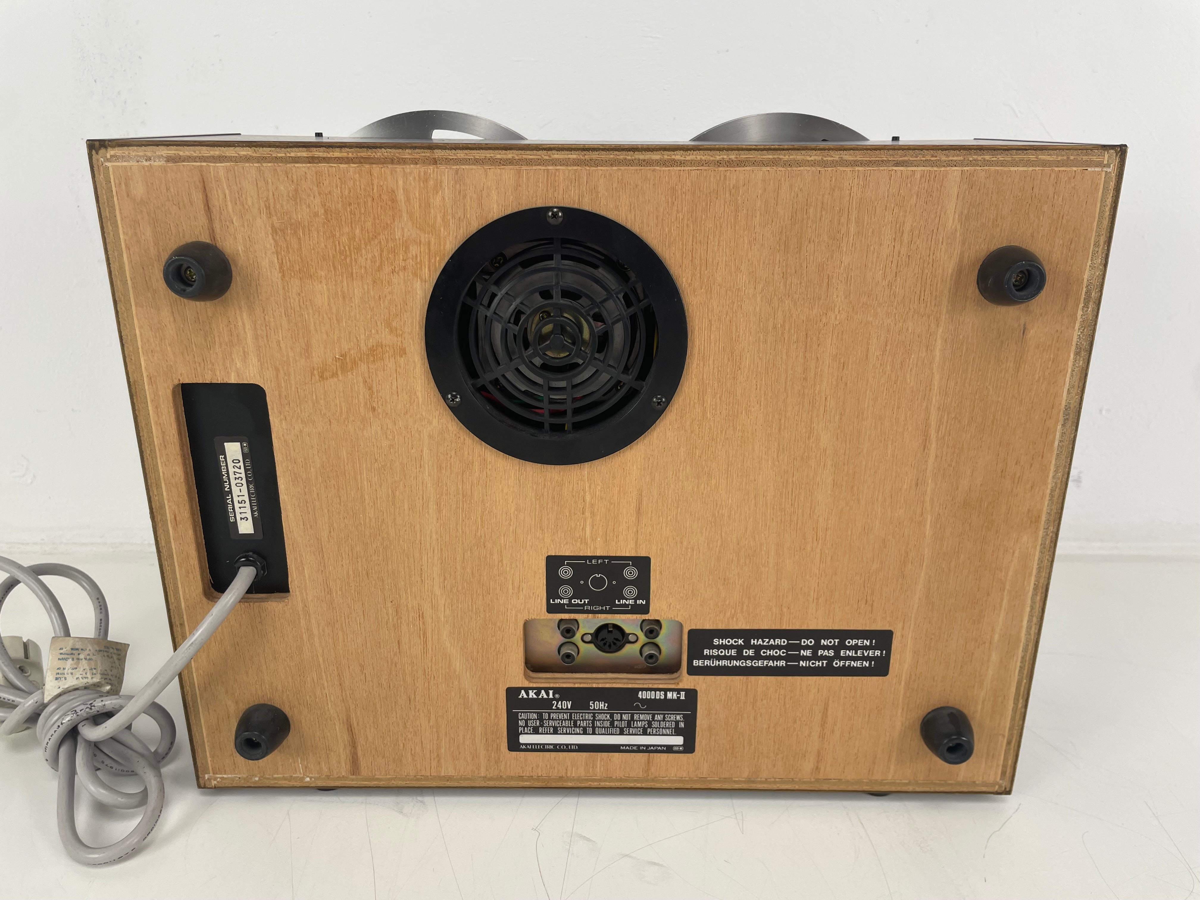 Akai - 4000DS MK2 - 18CM Reel-to-Reel Recorder - 3-Head - Serviced (Repaired/New Belts)