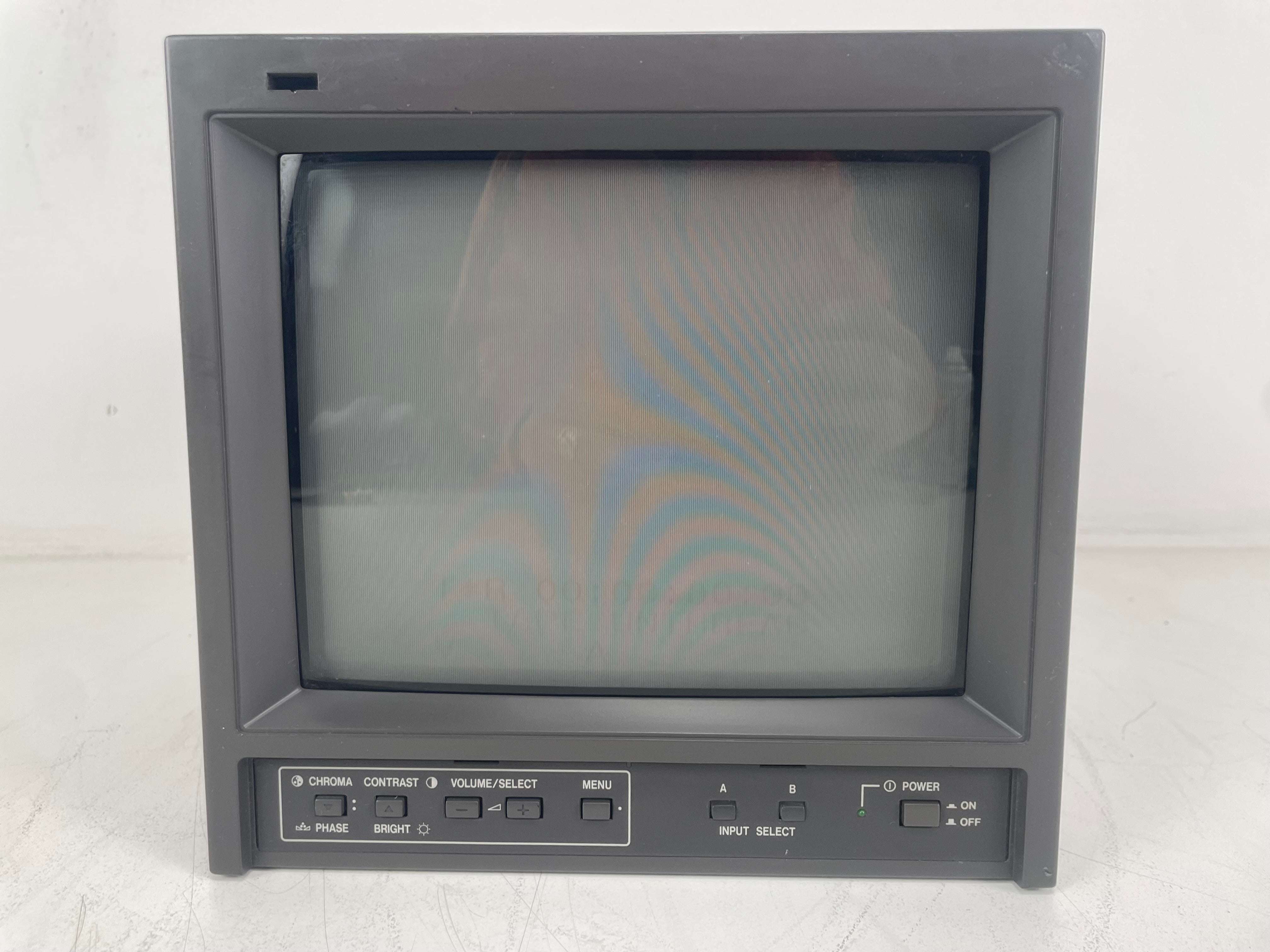 JVC - TM-A101G(E) - Portable CRT Monitor ²