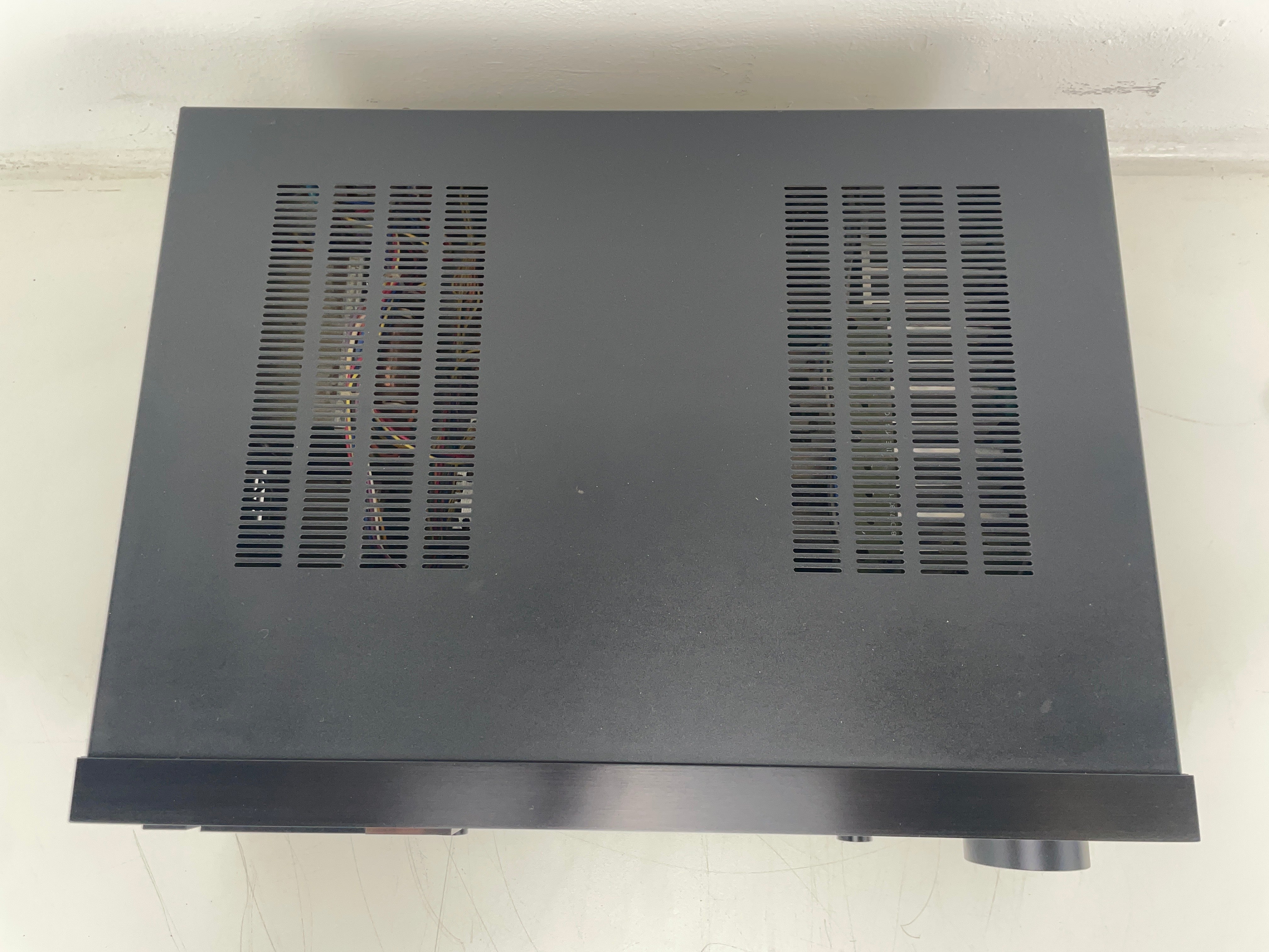 Luxman - LV-105 - Stereo Integrated Amplifier - Inc. Original Box/Manual - Mint - Serviced (Repaired)