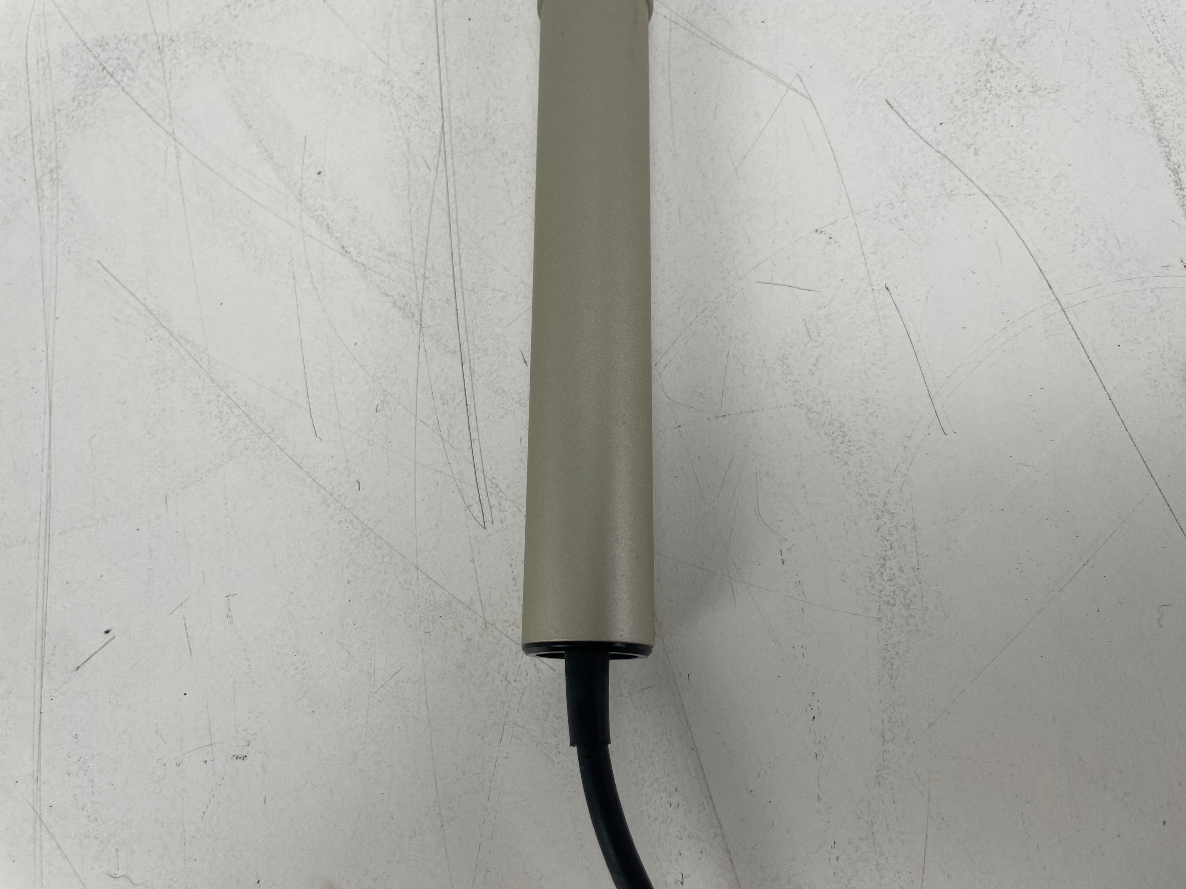 Akai - ADM-40 - Dynamic Microphone