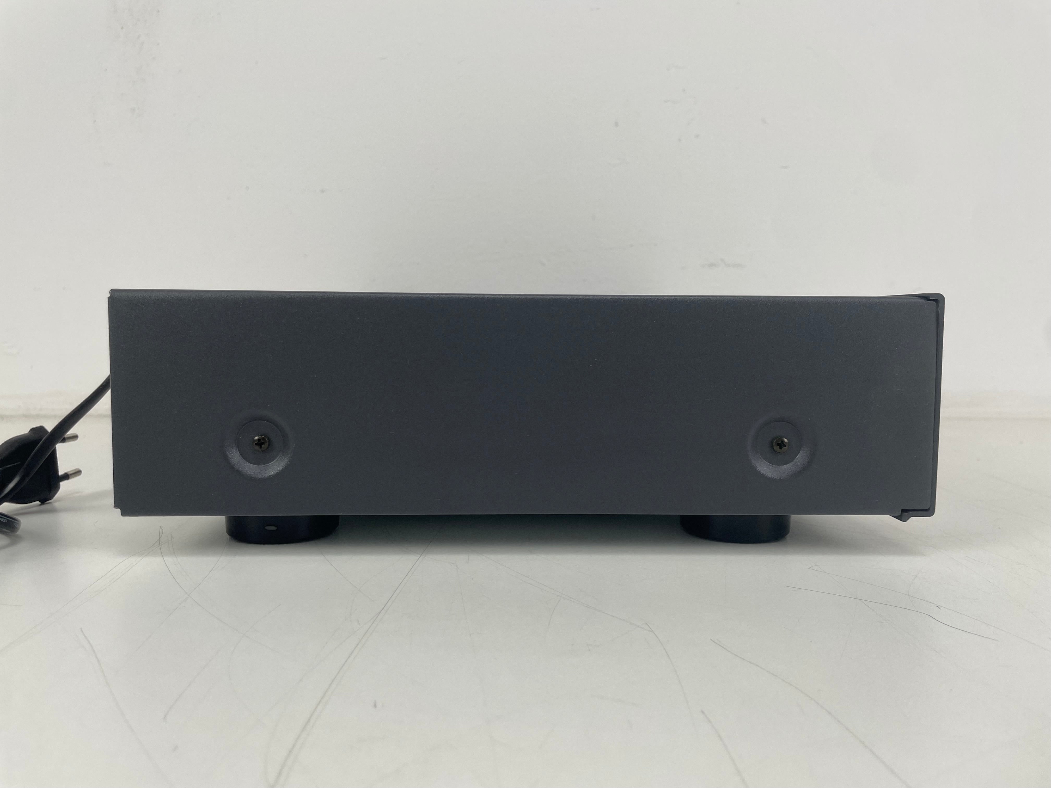 NAD - C440 - RDS Stereo Tuner