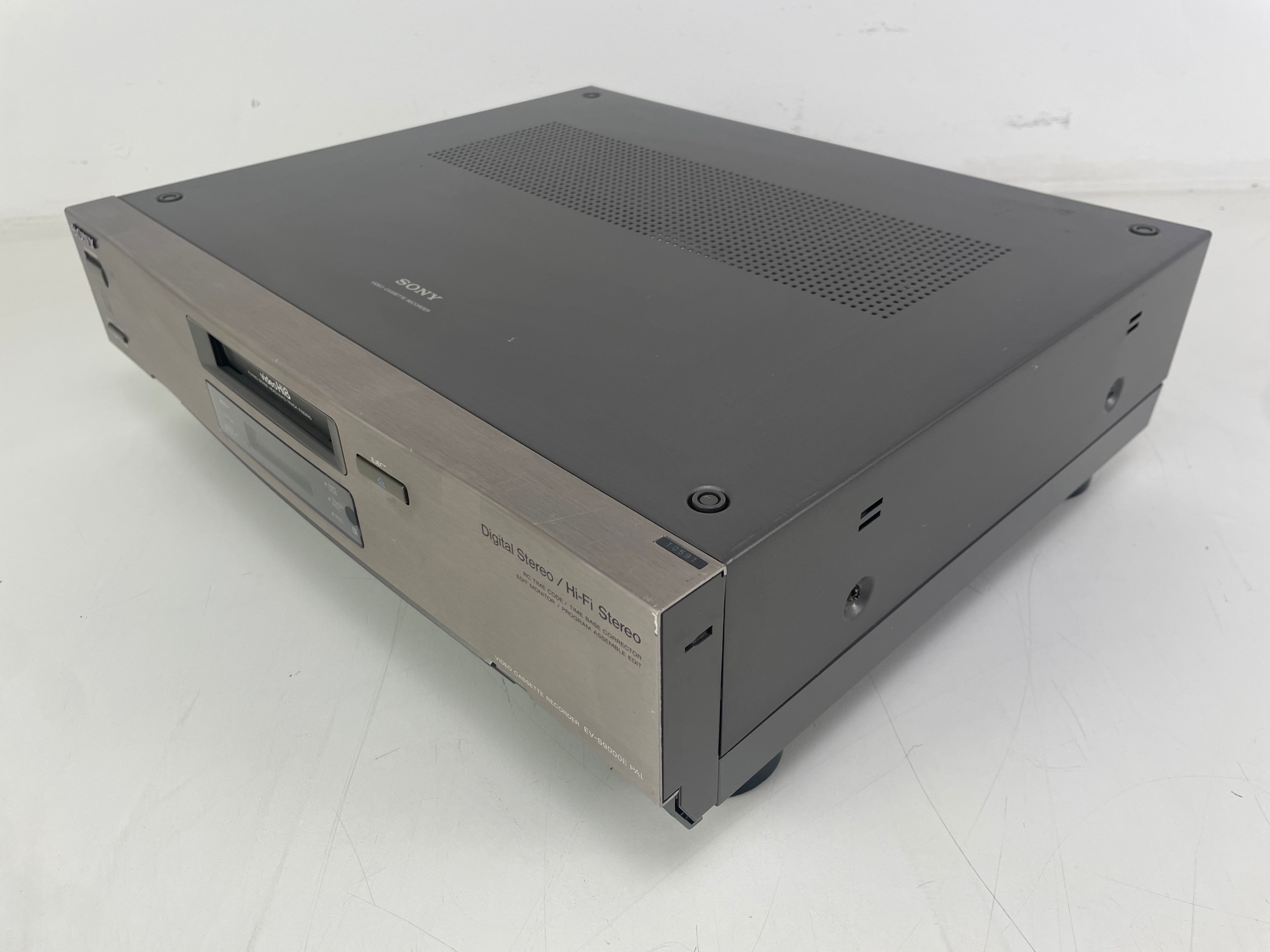 Sony - EV-S9000E PAL - Video HI8 - Video Recorder - Serviced