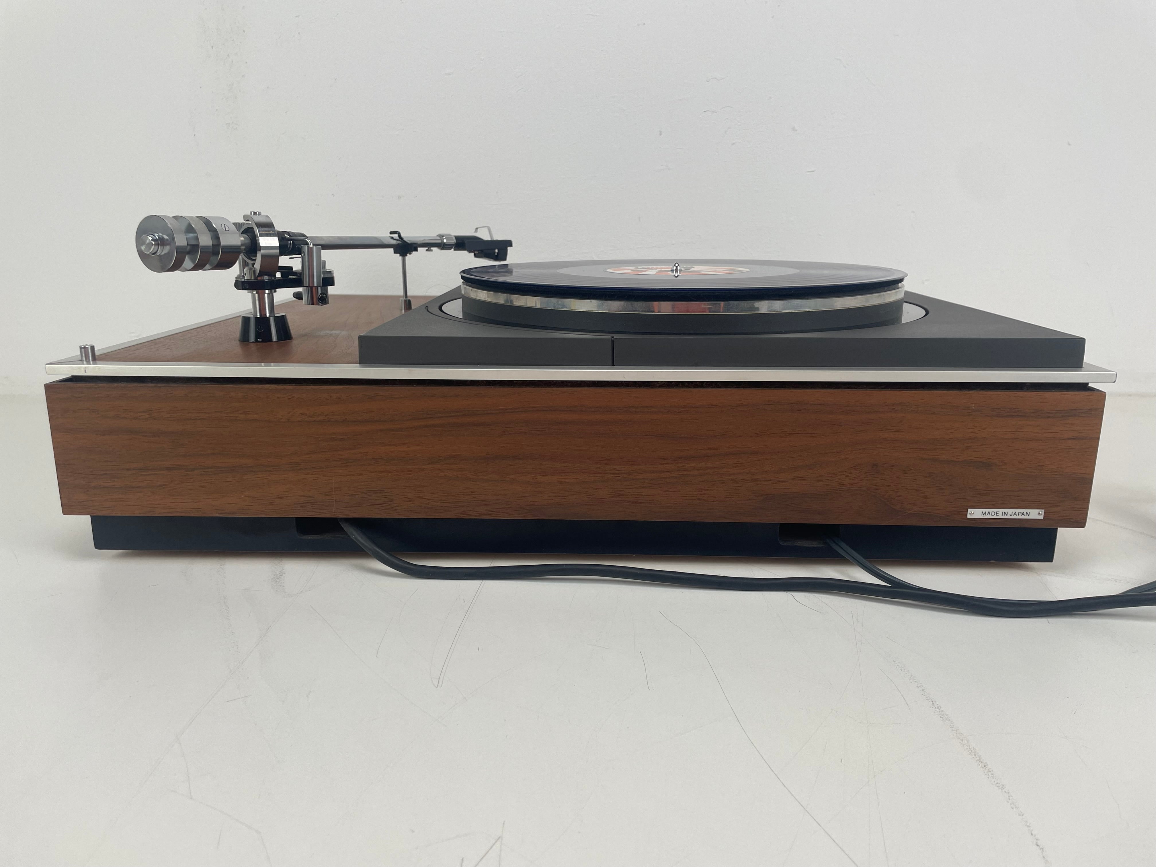 Sony - TTS-3000A - Servo-Controlled Turntable - In wooden plinth