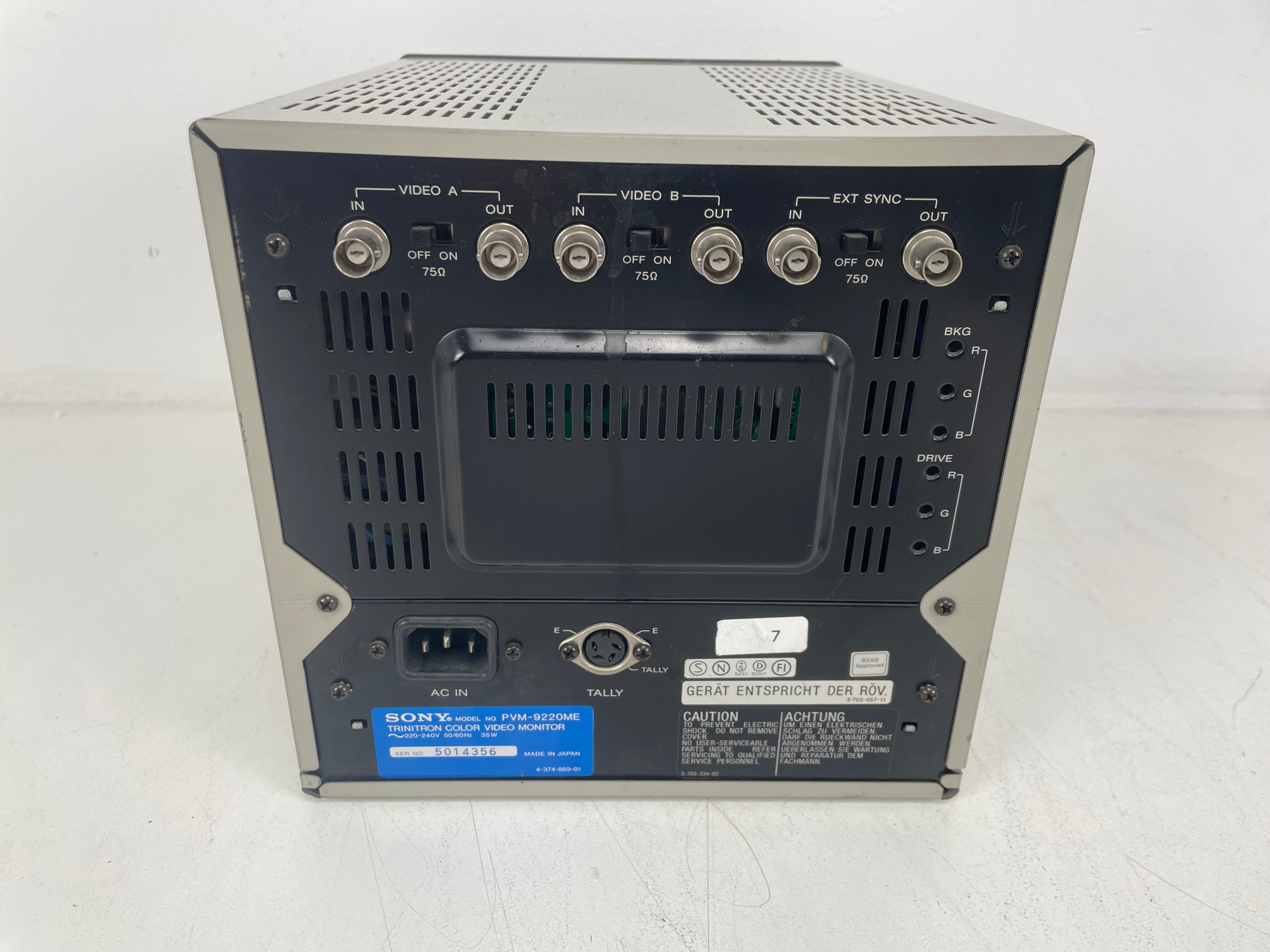 Sony - PVM-9221ME - Trinitron Color Video Monitor ²