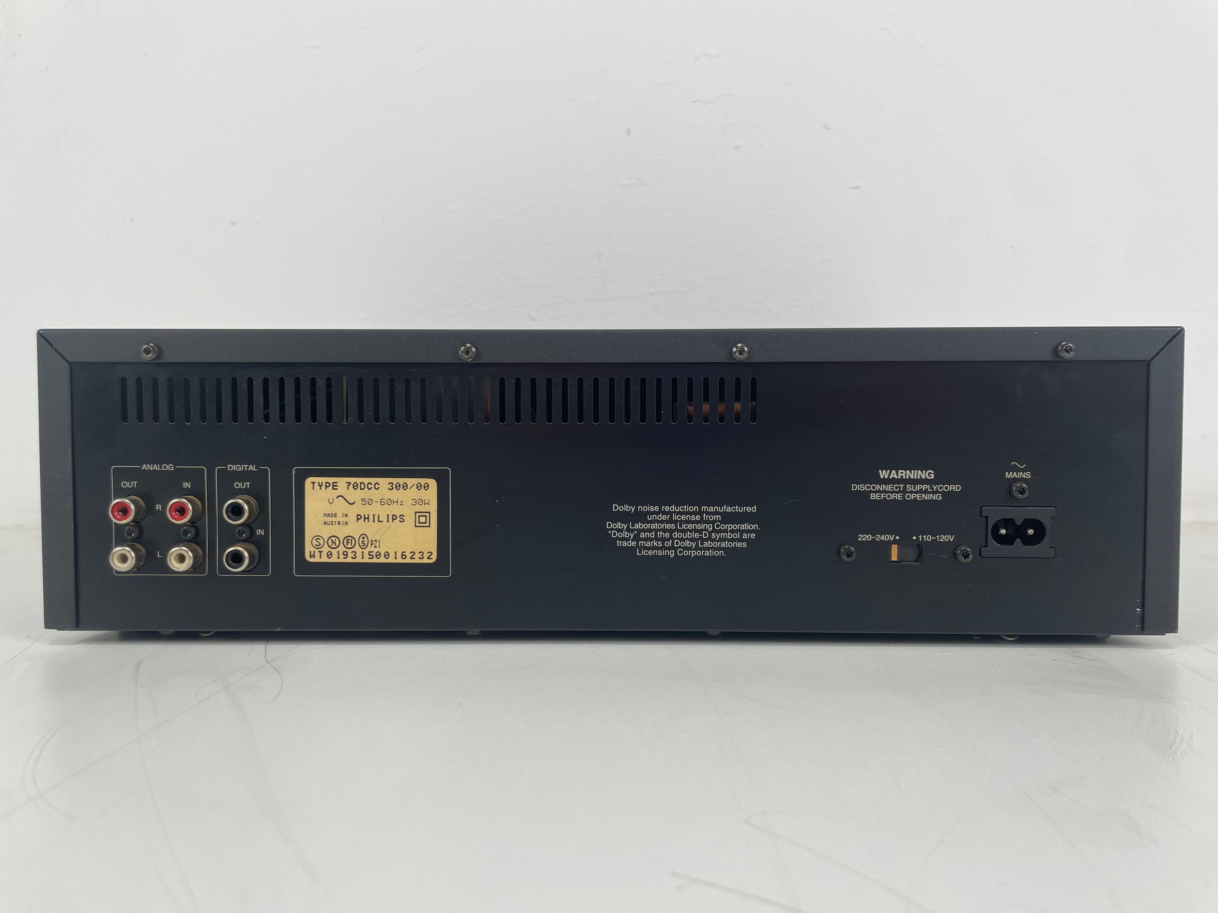 Philips - 70DCC 300/00 - Digital Compact Cassette Player - Inc. Remote