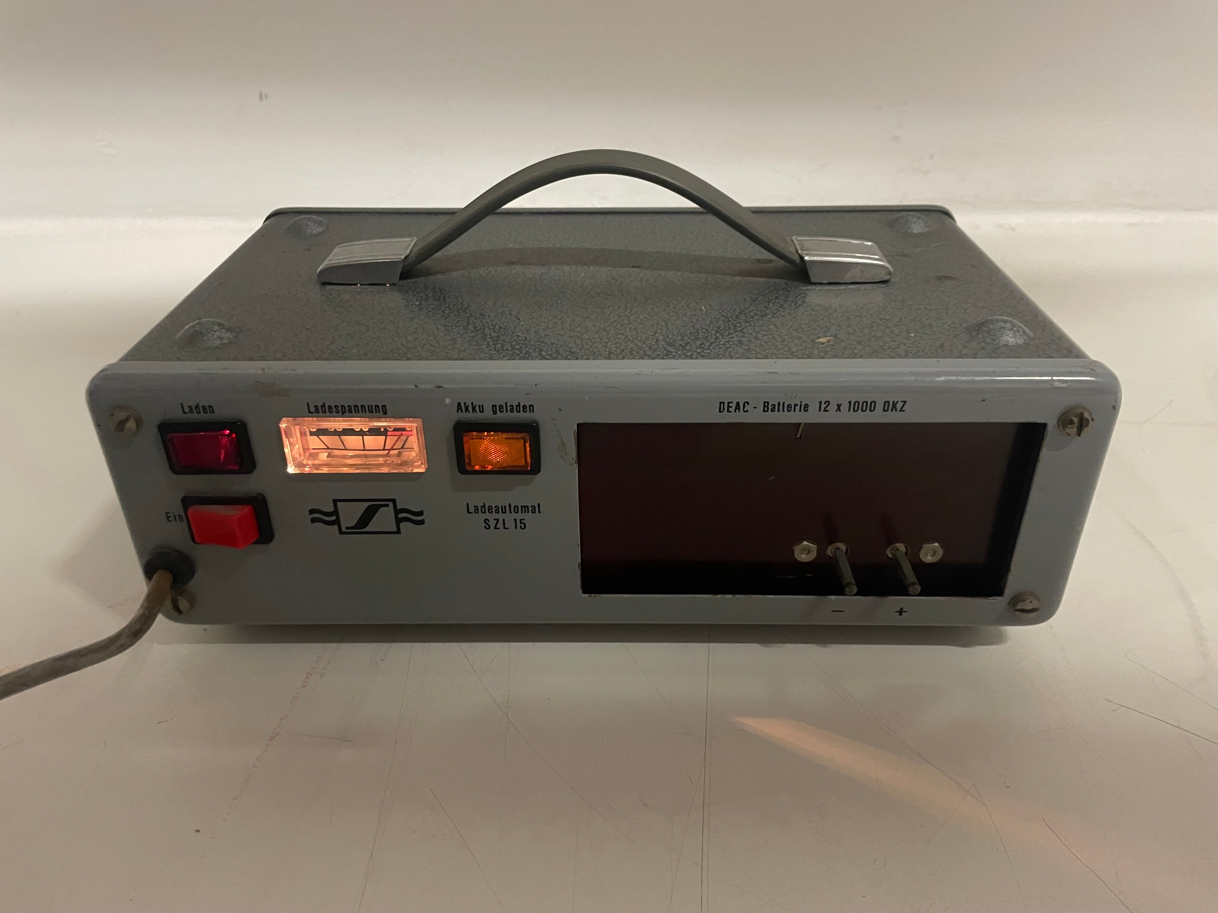 Sennheizer - SZL 15 - Battery Charger - As Is