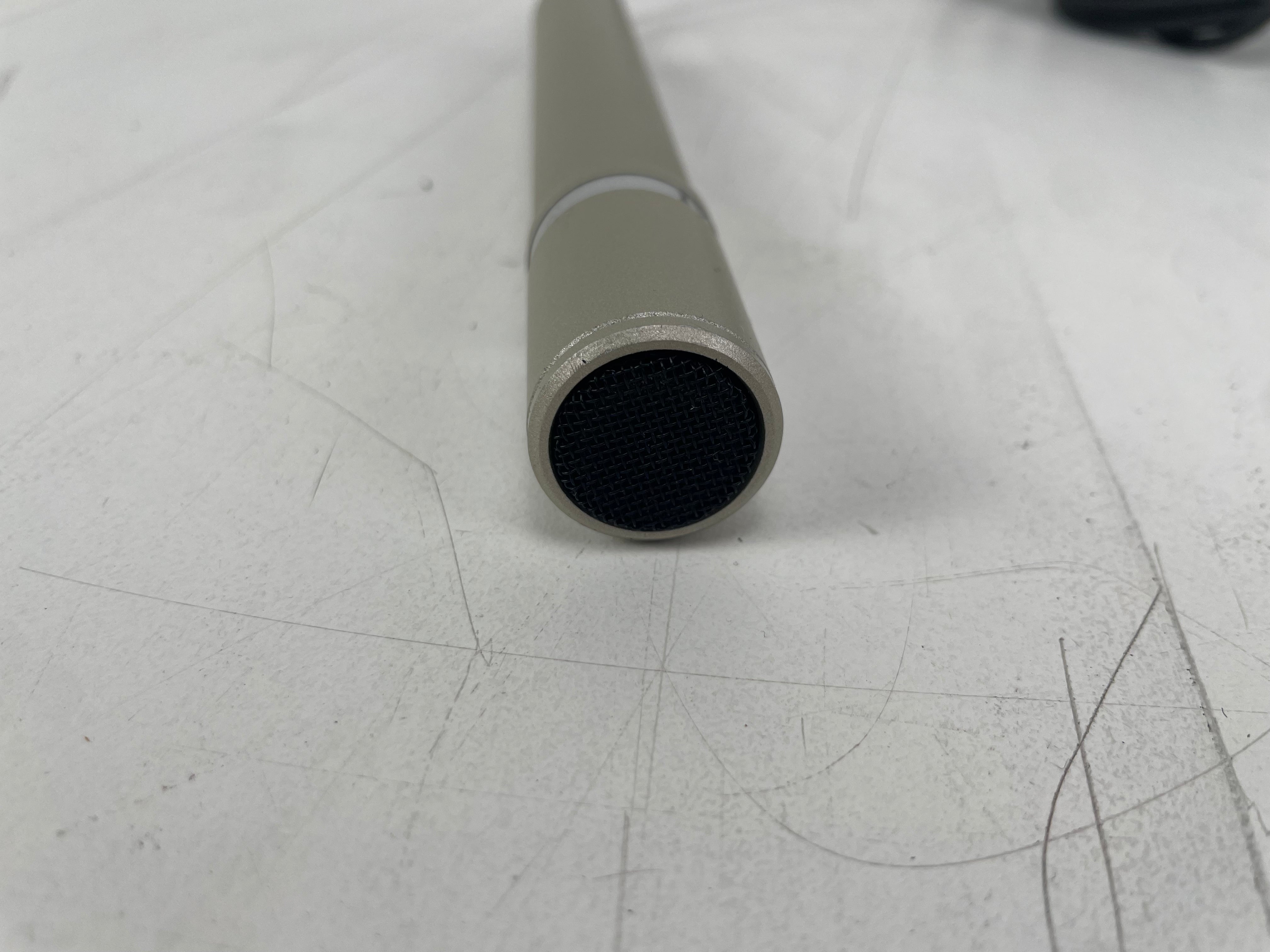 Akai - ADM-40 - Dynamic Microphone