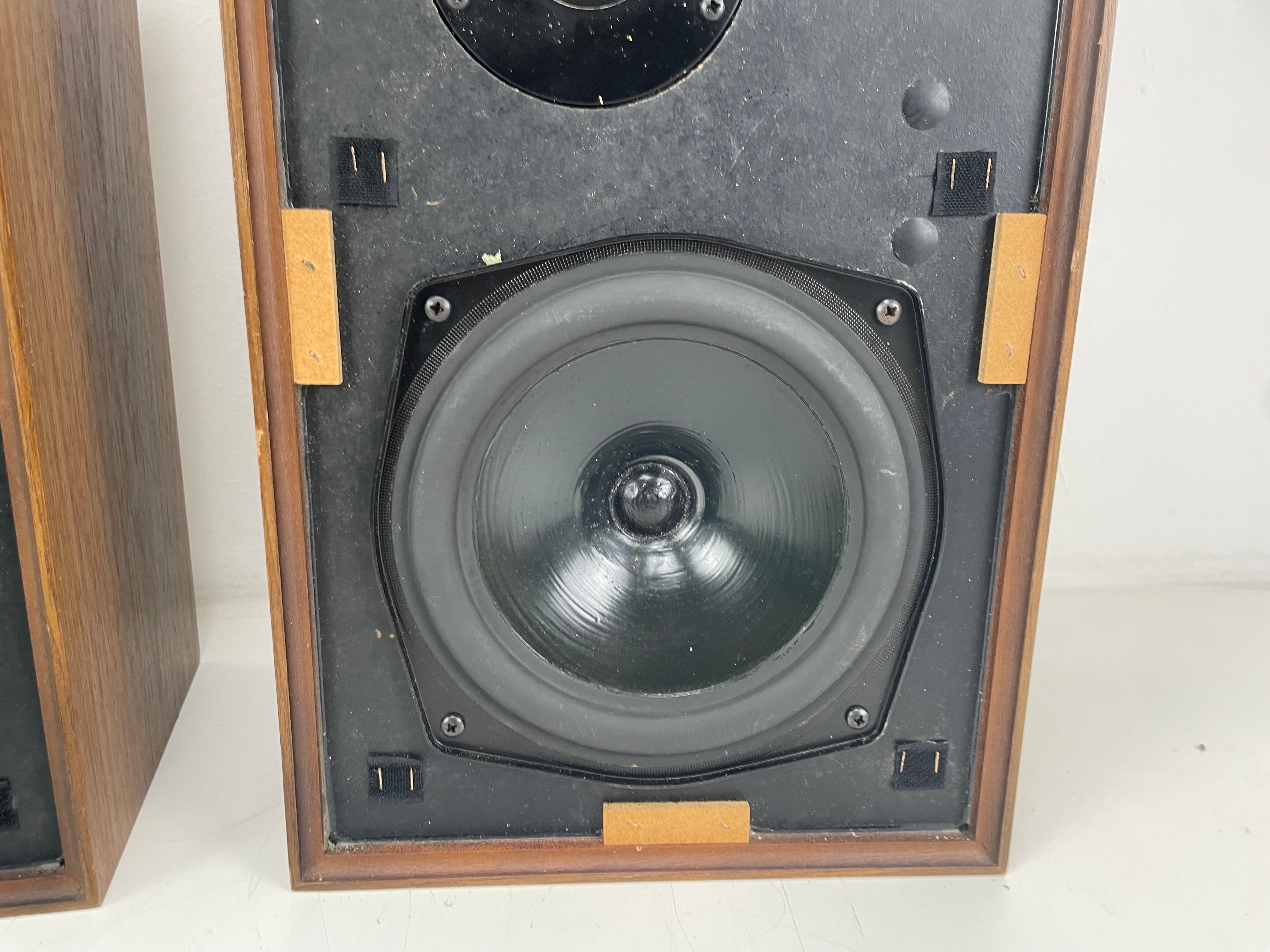KEF - Chorale - SP1016 - 8 Ohm - Passive Bookshelf Speakers - Serviced (Repaired)