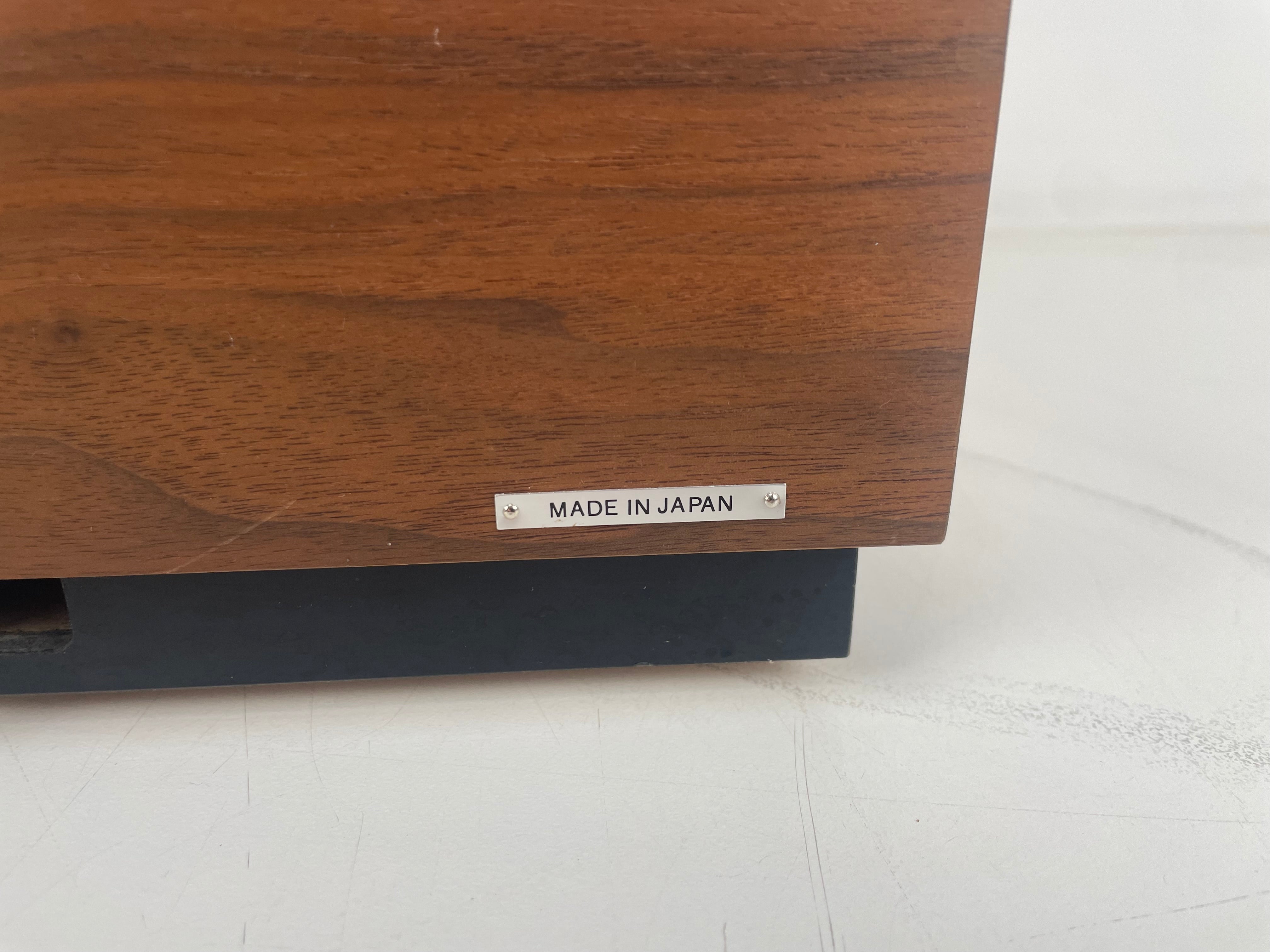 Sony - TTS-3000A - Servo-Controlled Turntable - In wooden plinth