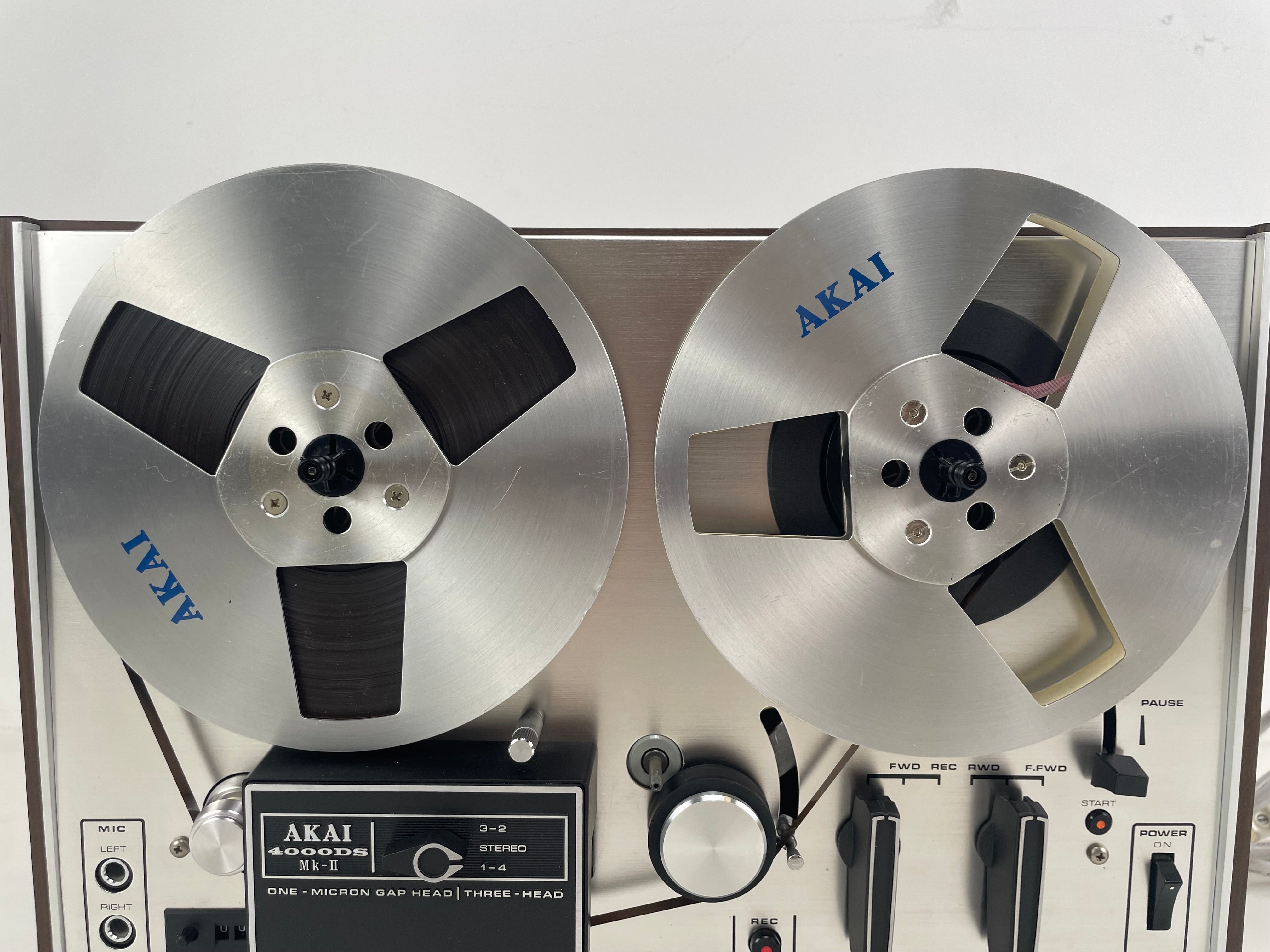 Akai - 4000DS MK2 - 18CM Reel-to-Reel Recorder - 3-Head - Serviced (Repaired/New Belts)